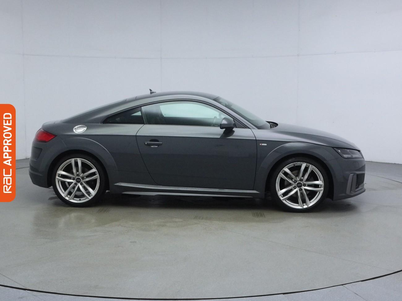 Audi TT view 6