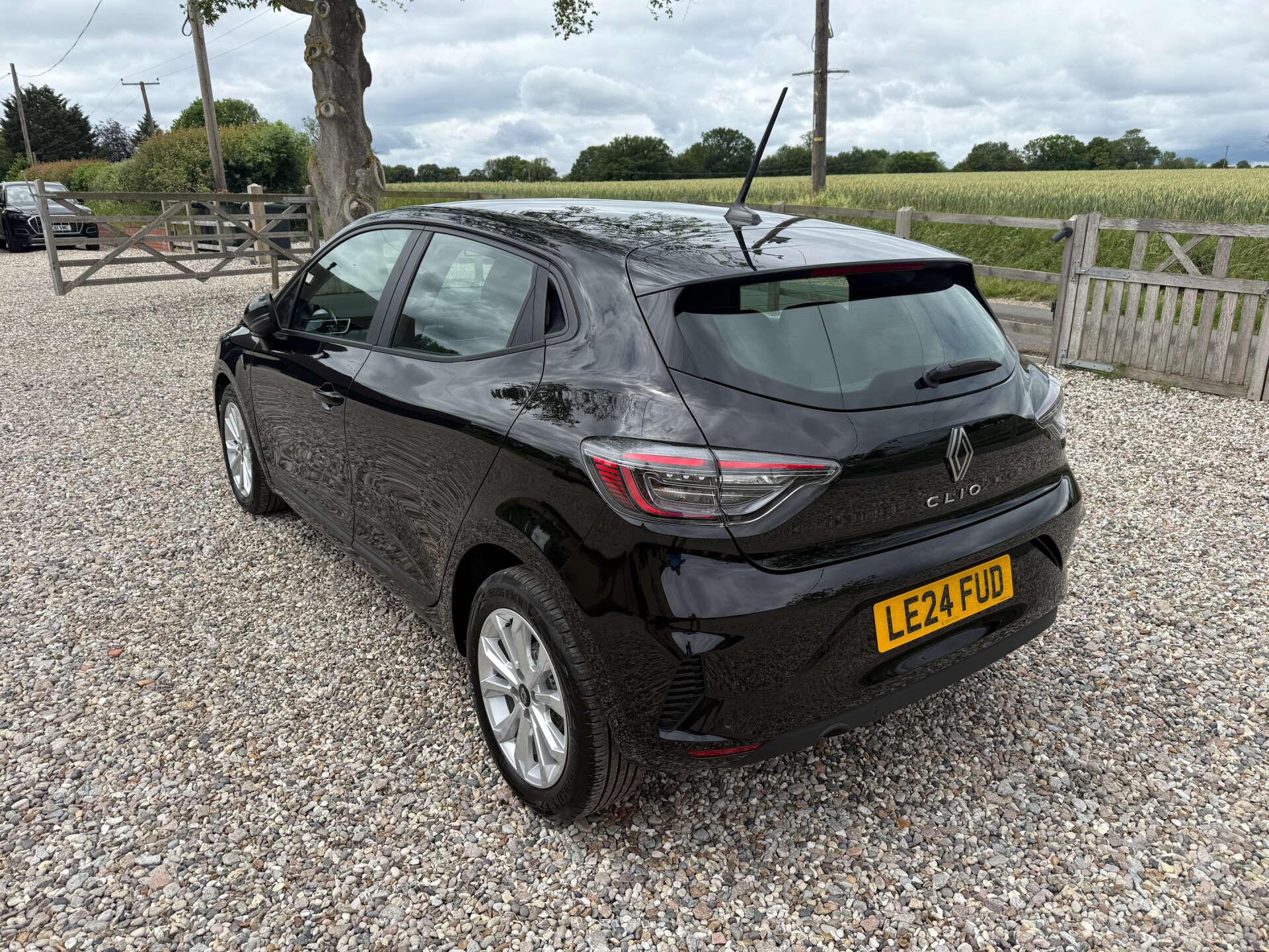 Renault Clio view 3