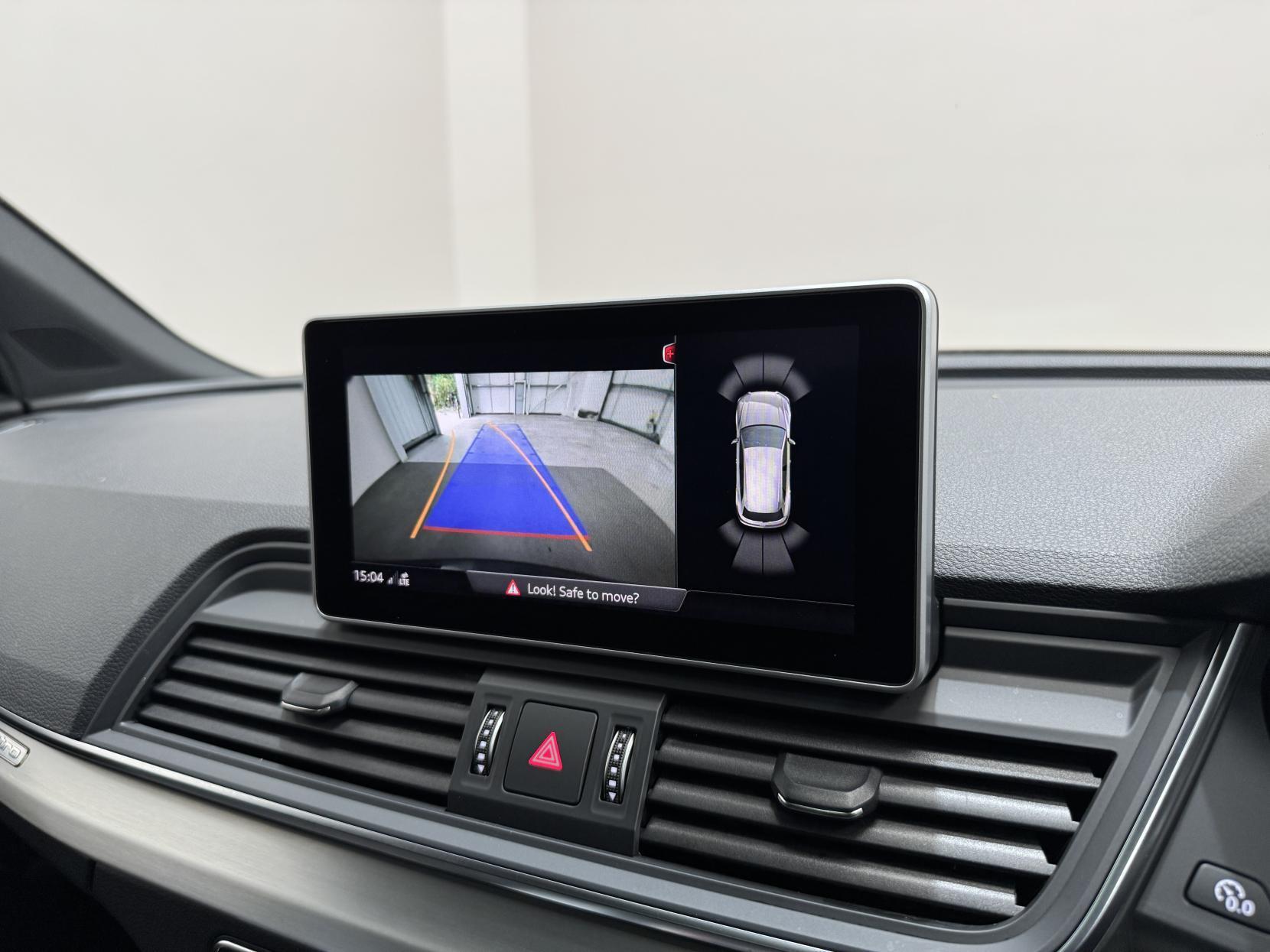 Audi Q5 view 30