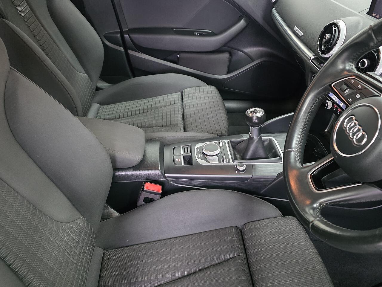 Audi A3 view 8
