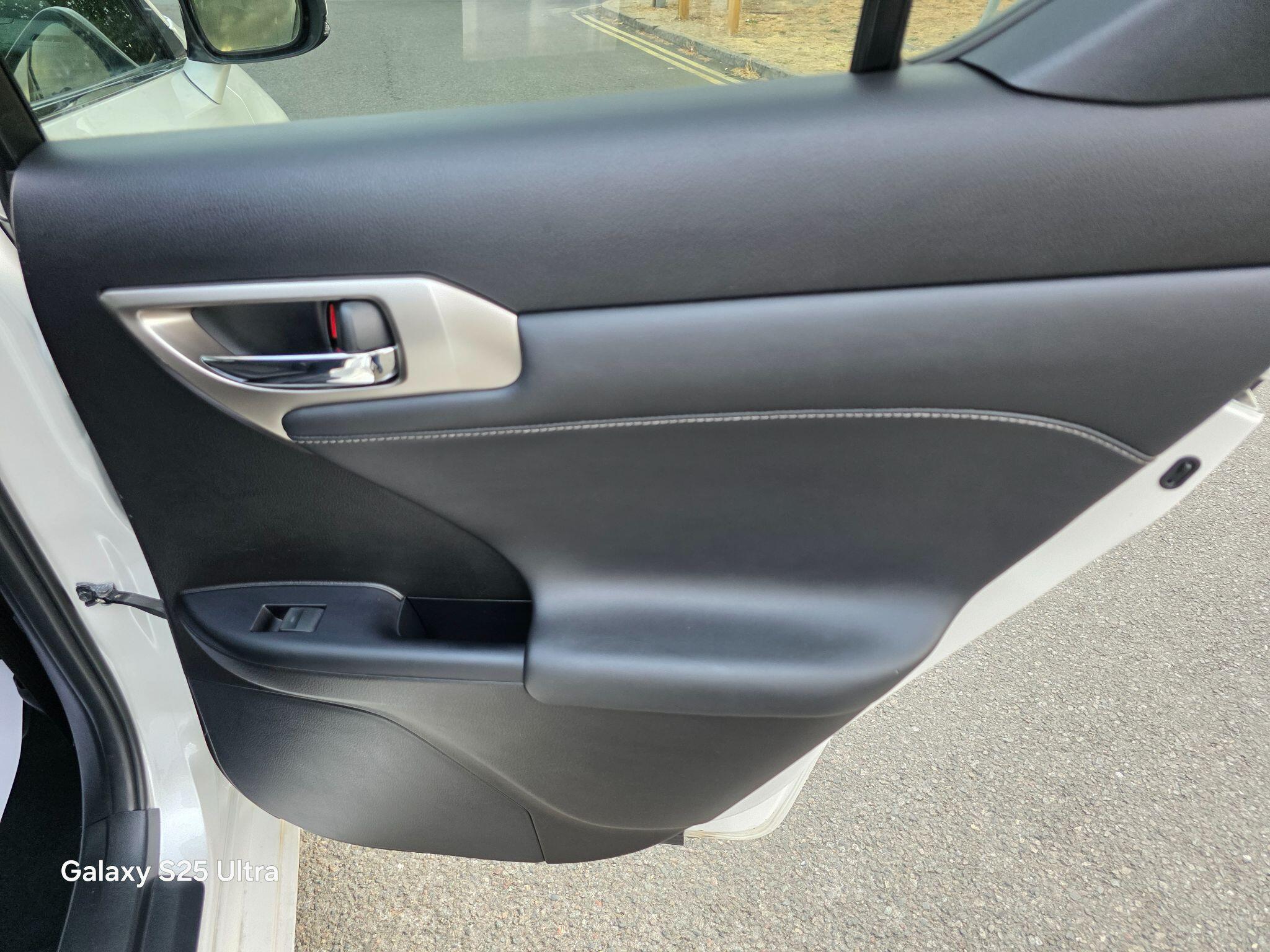 Lexus CT view 43