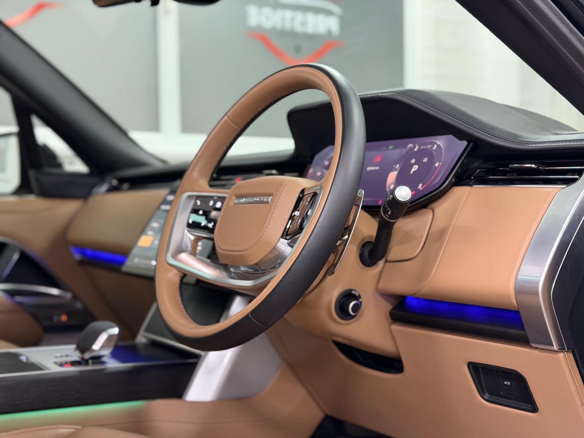 Land Rover Range Rover view 34