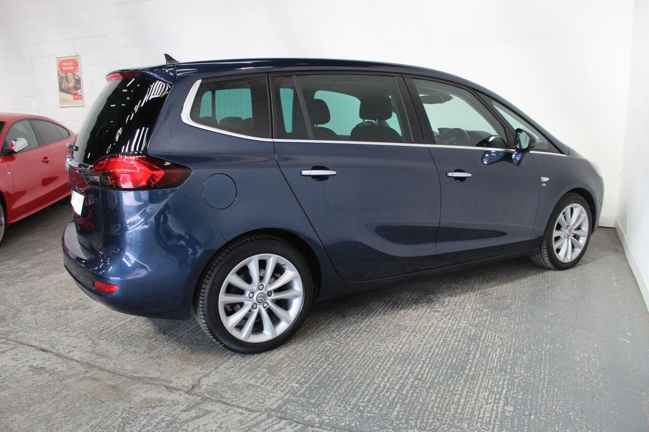 Vauxhall Zafira Tourer view 11