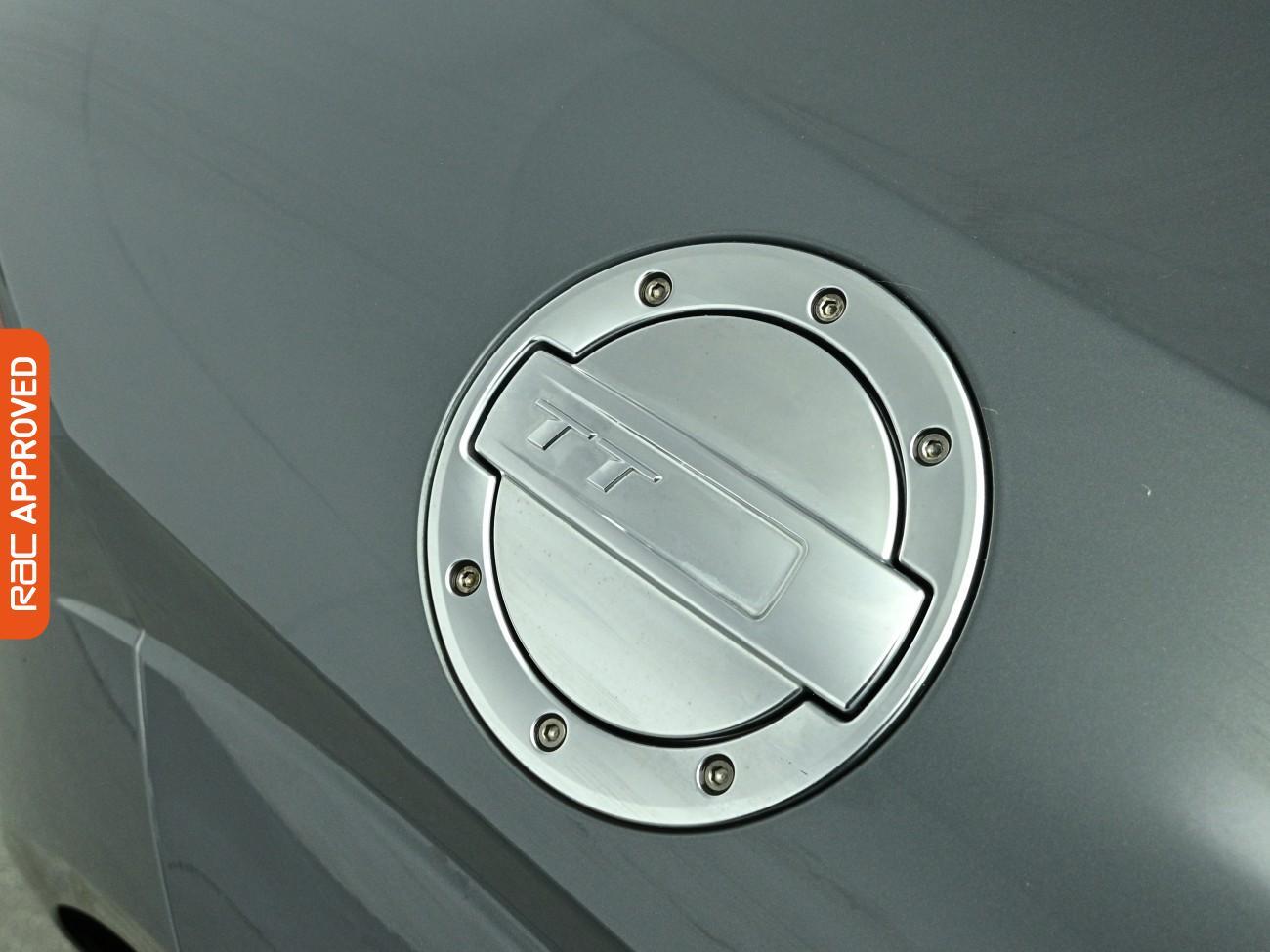 Audi TT view 31