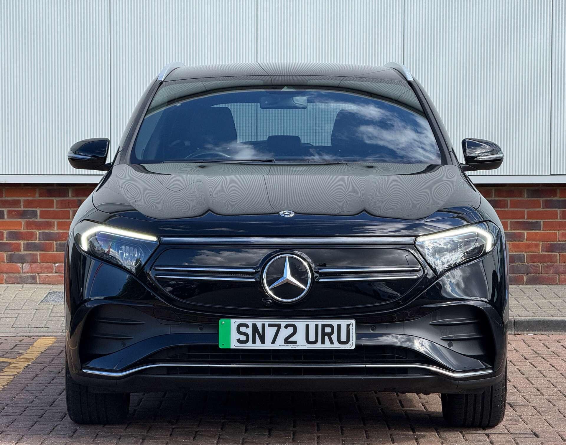 Mercedes-Benz EQA view 2