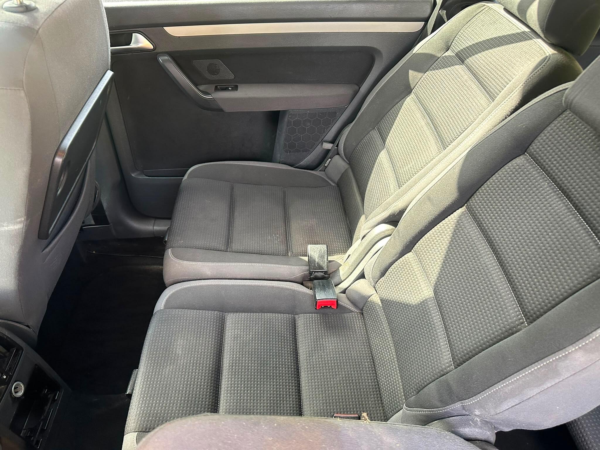 Volkswagen Touran view 21