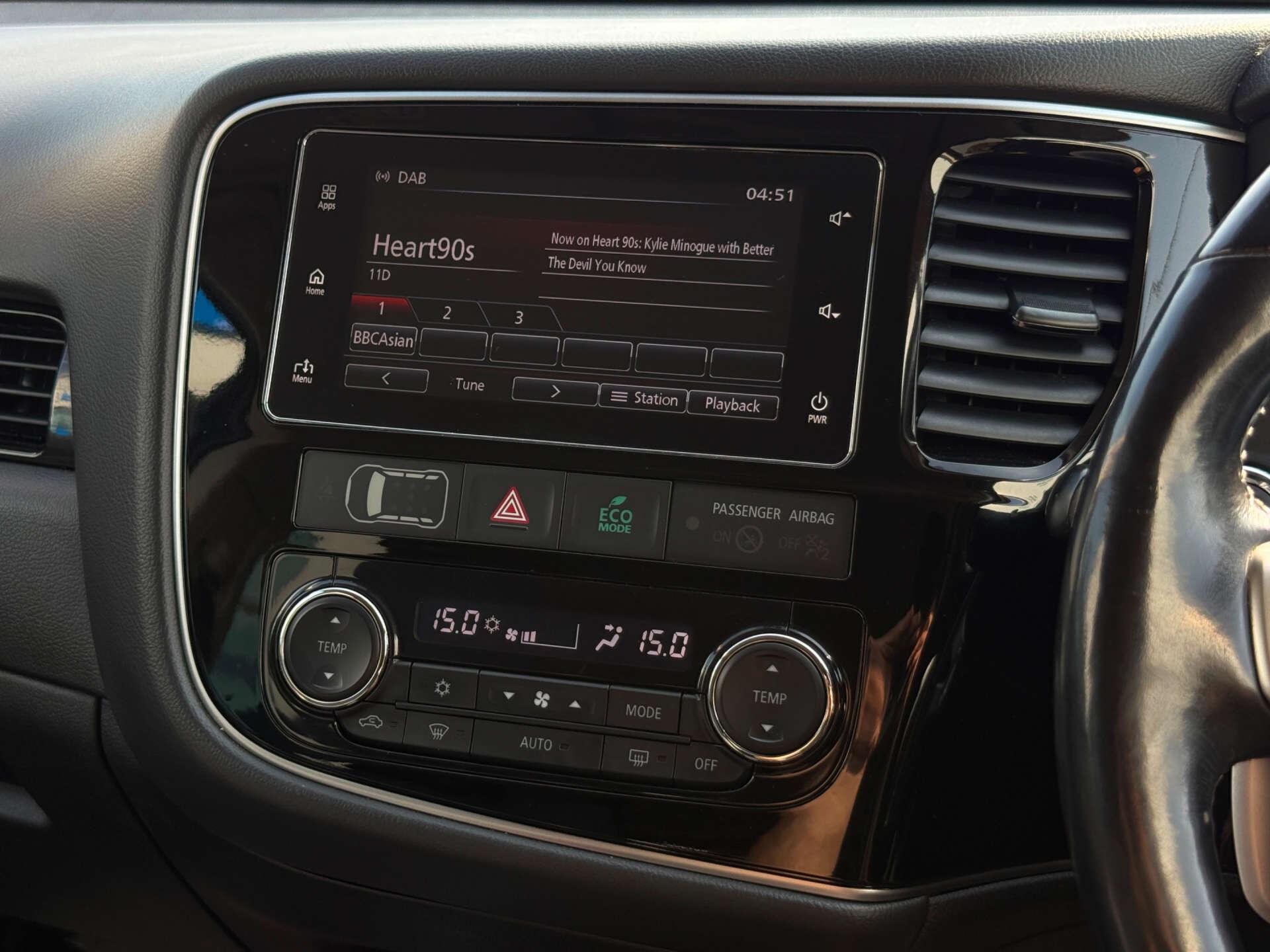 Mitsubishi Outlander view 55