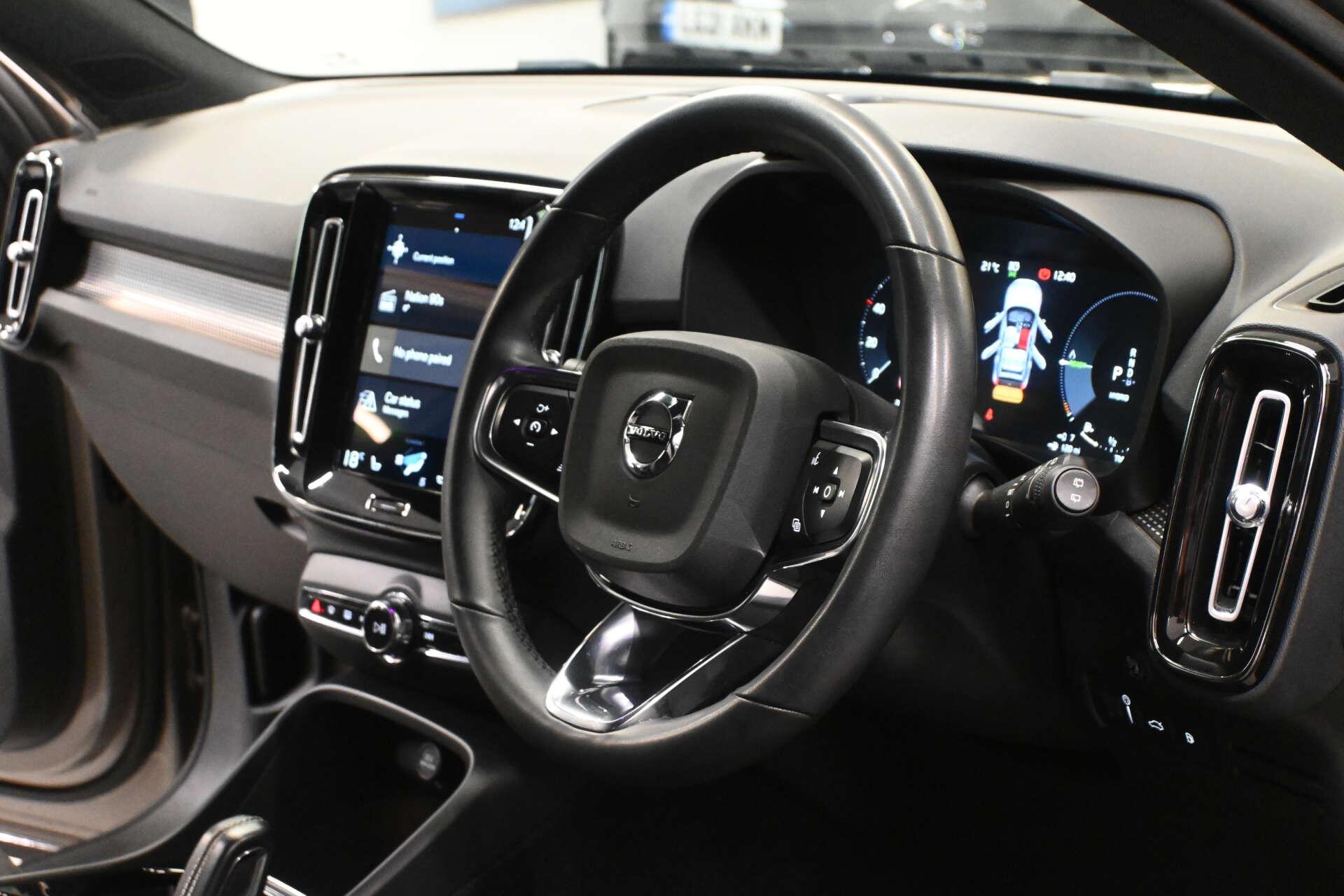 Volvo XC40 view 27