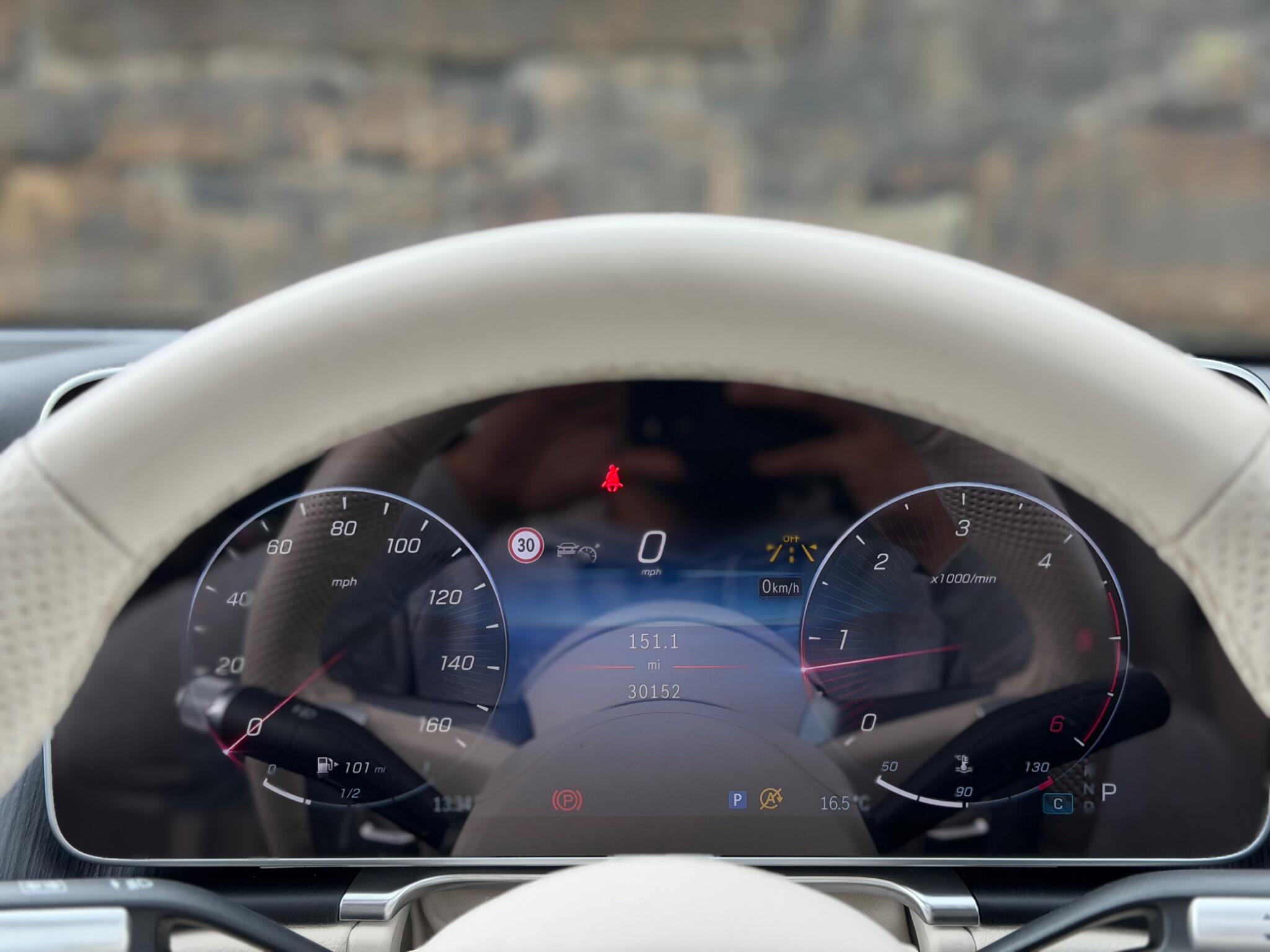 Mercedes-Benz S-Class view 27