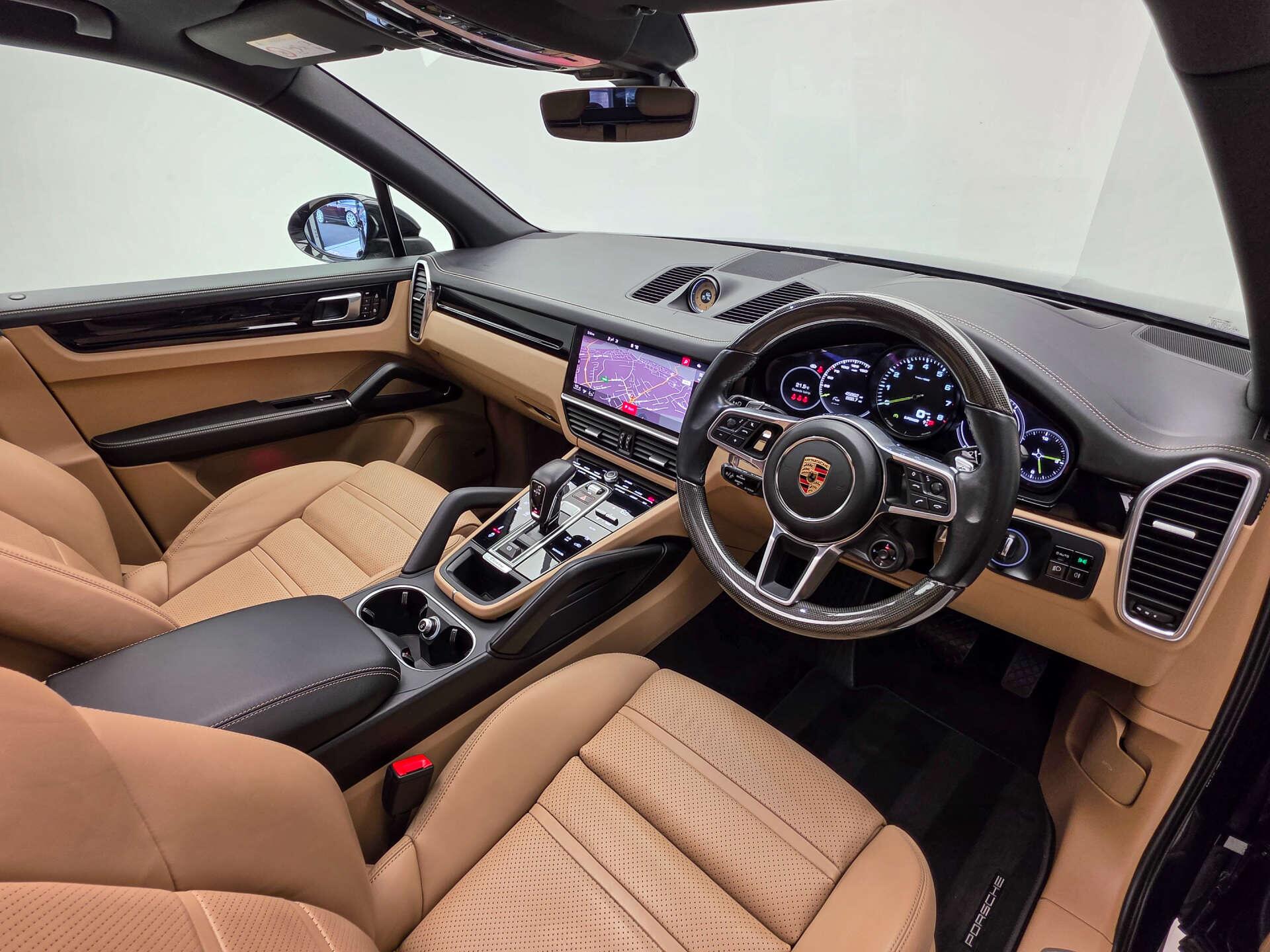 Porsche Cayenne view 14