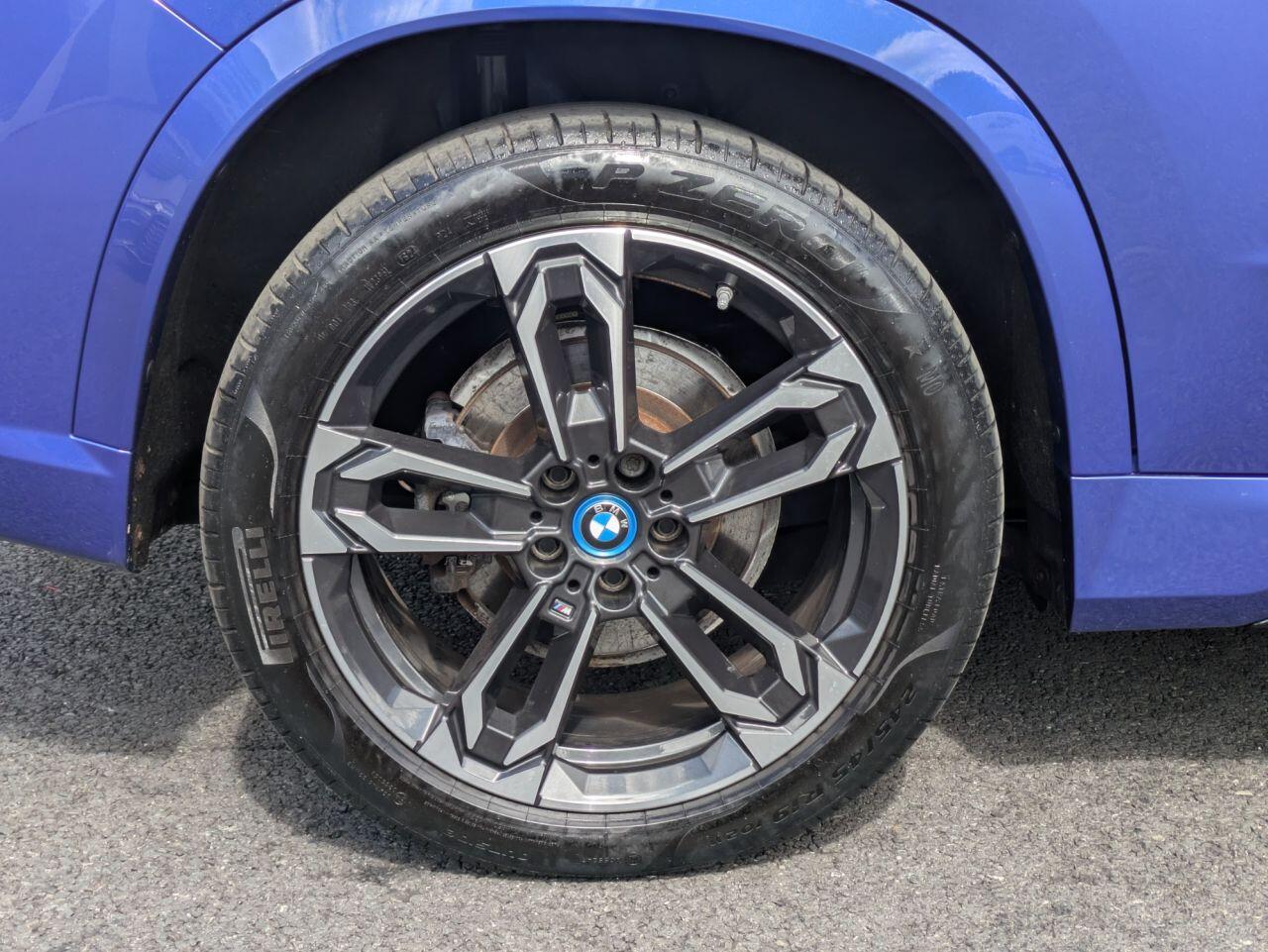 BMW Ix1 view 30