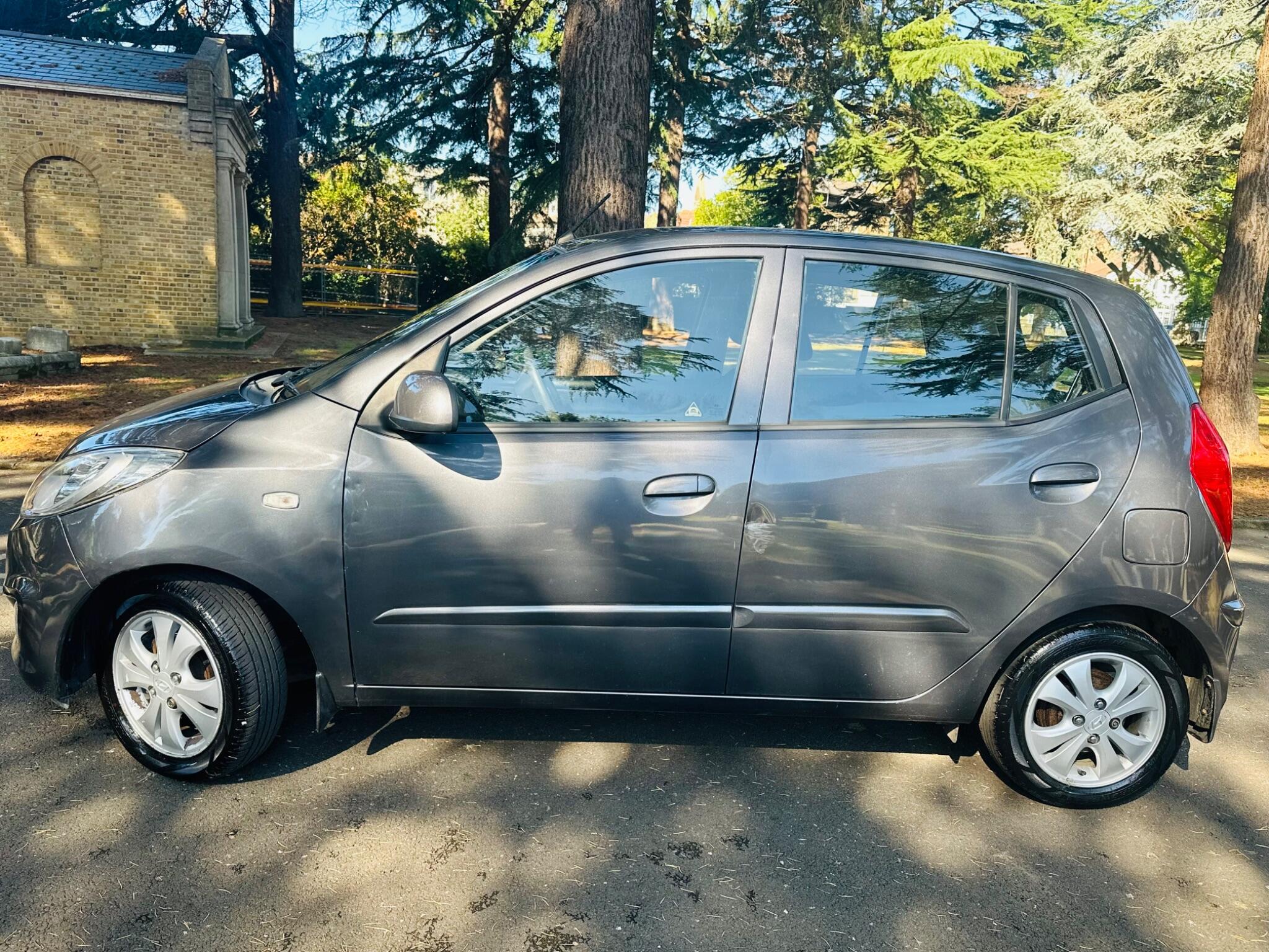 Hyundai i10 view 15