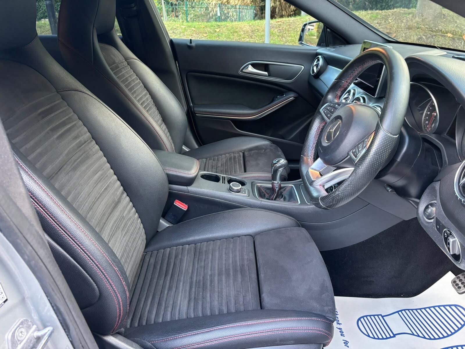 Mercedes-Benz Cla view 12
