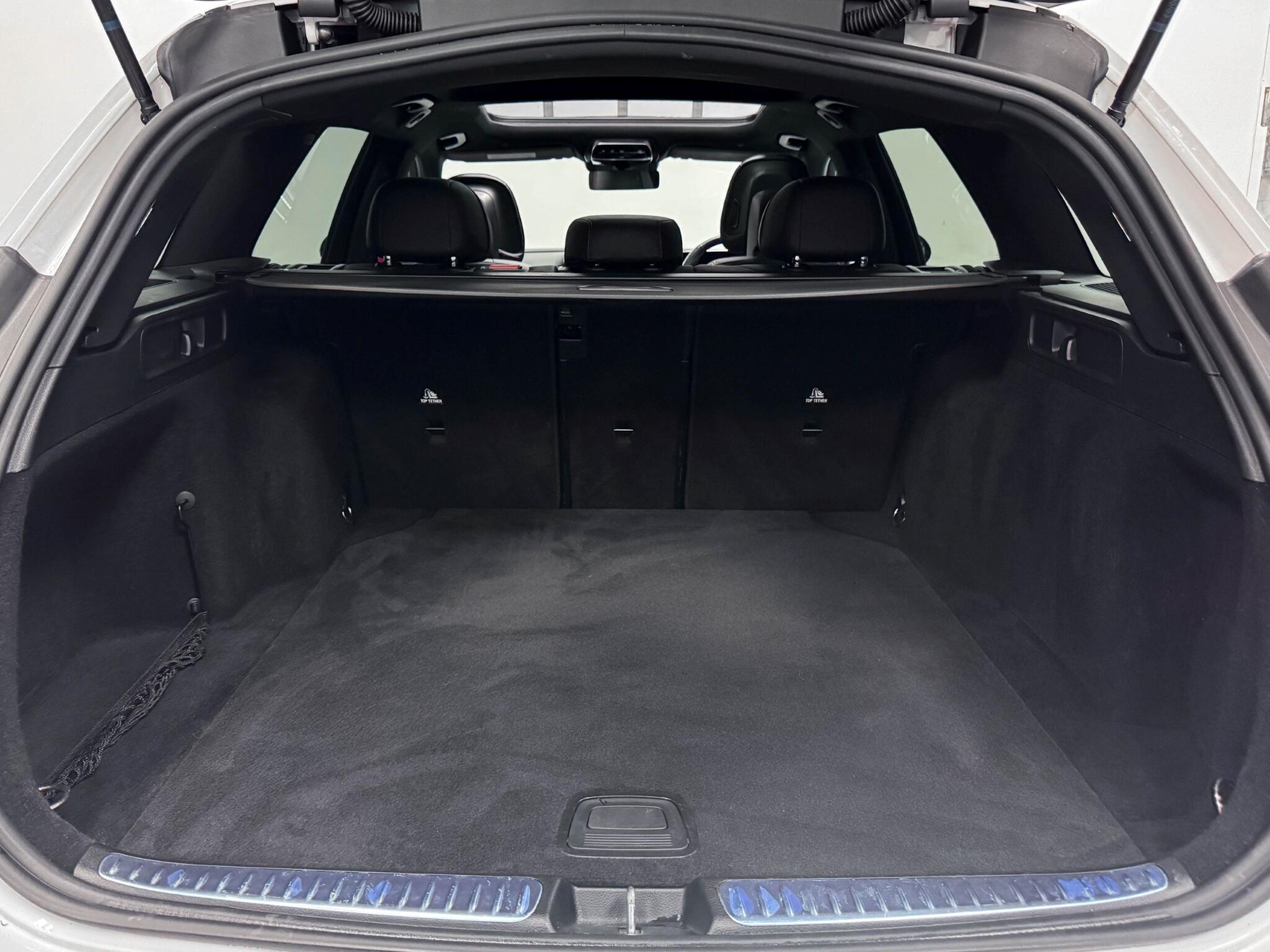 Mercedes-Benz C-Class view 7