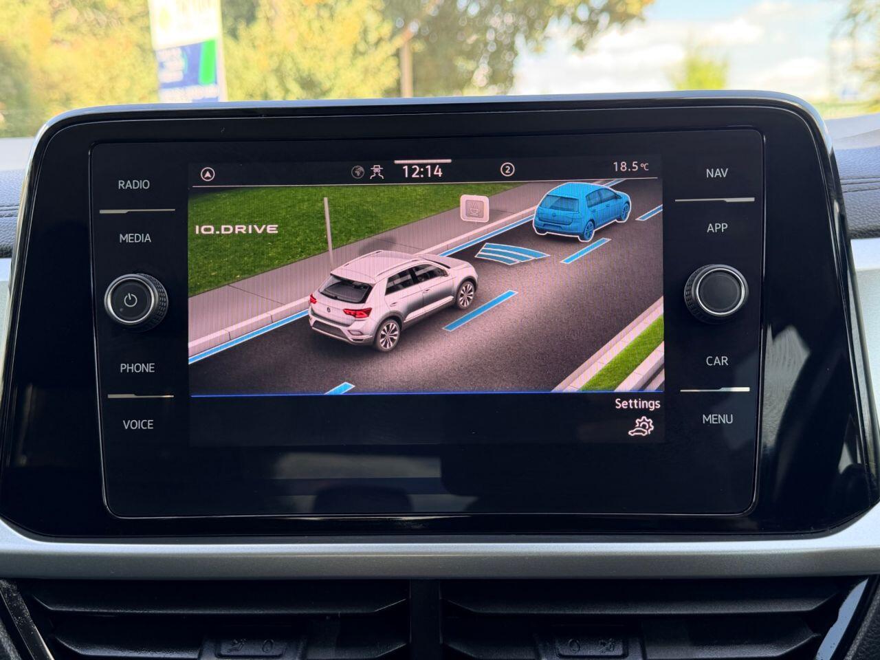 Volkswagen T-Roc view 53
