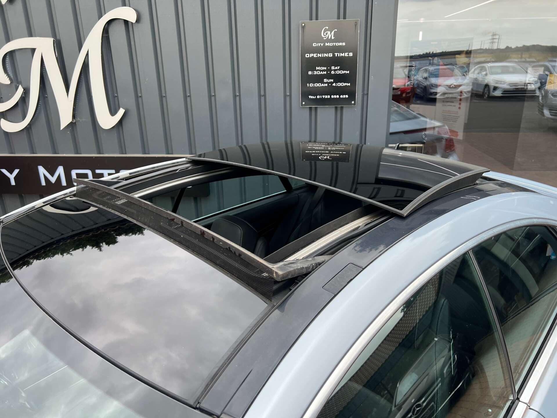 Mercedes-Benz E-Class view 4