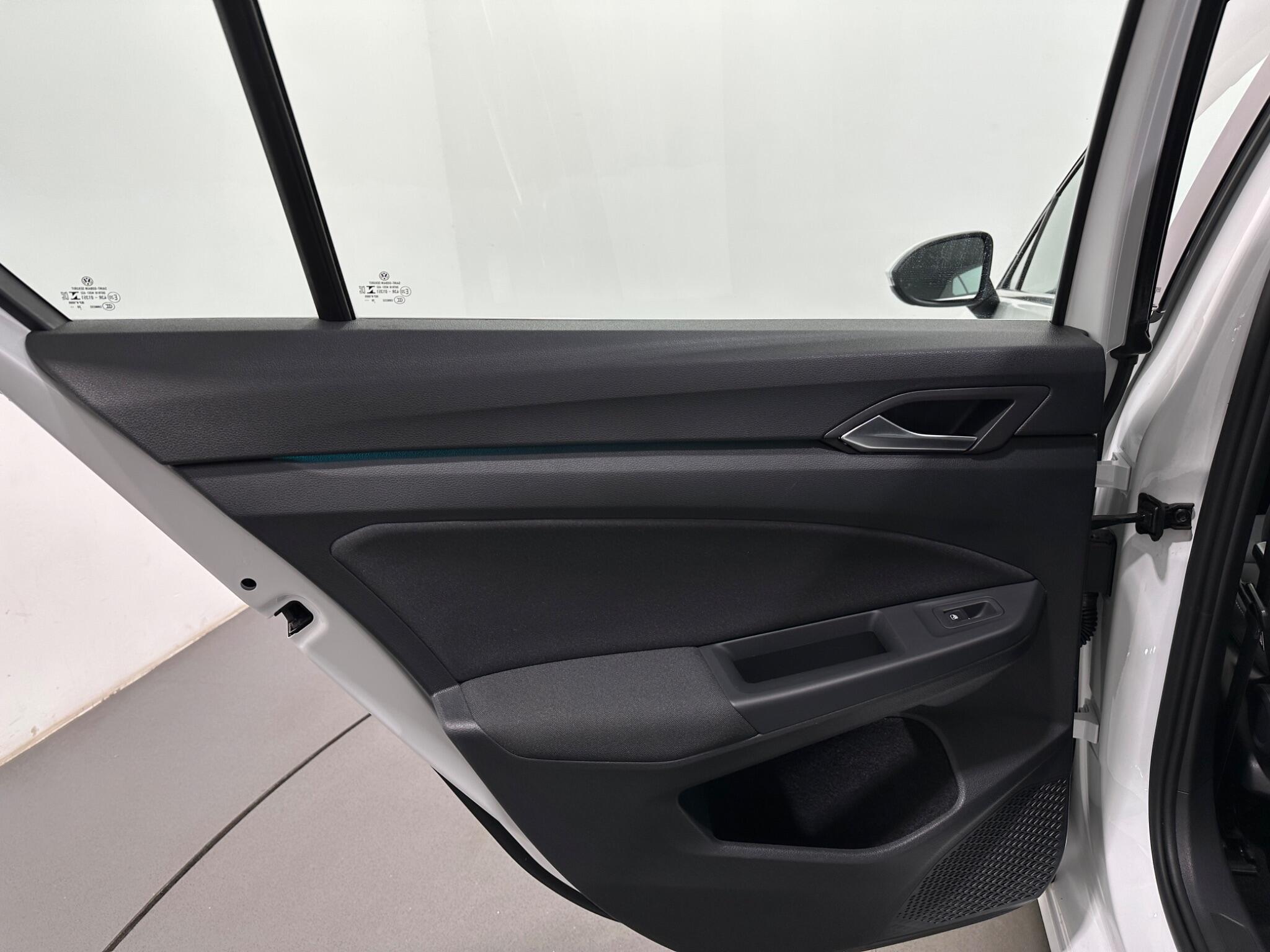 Volkswagen Golf view 39