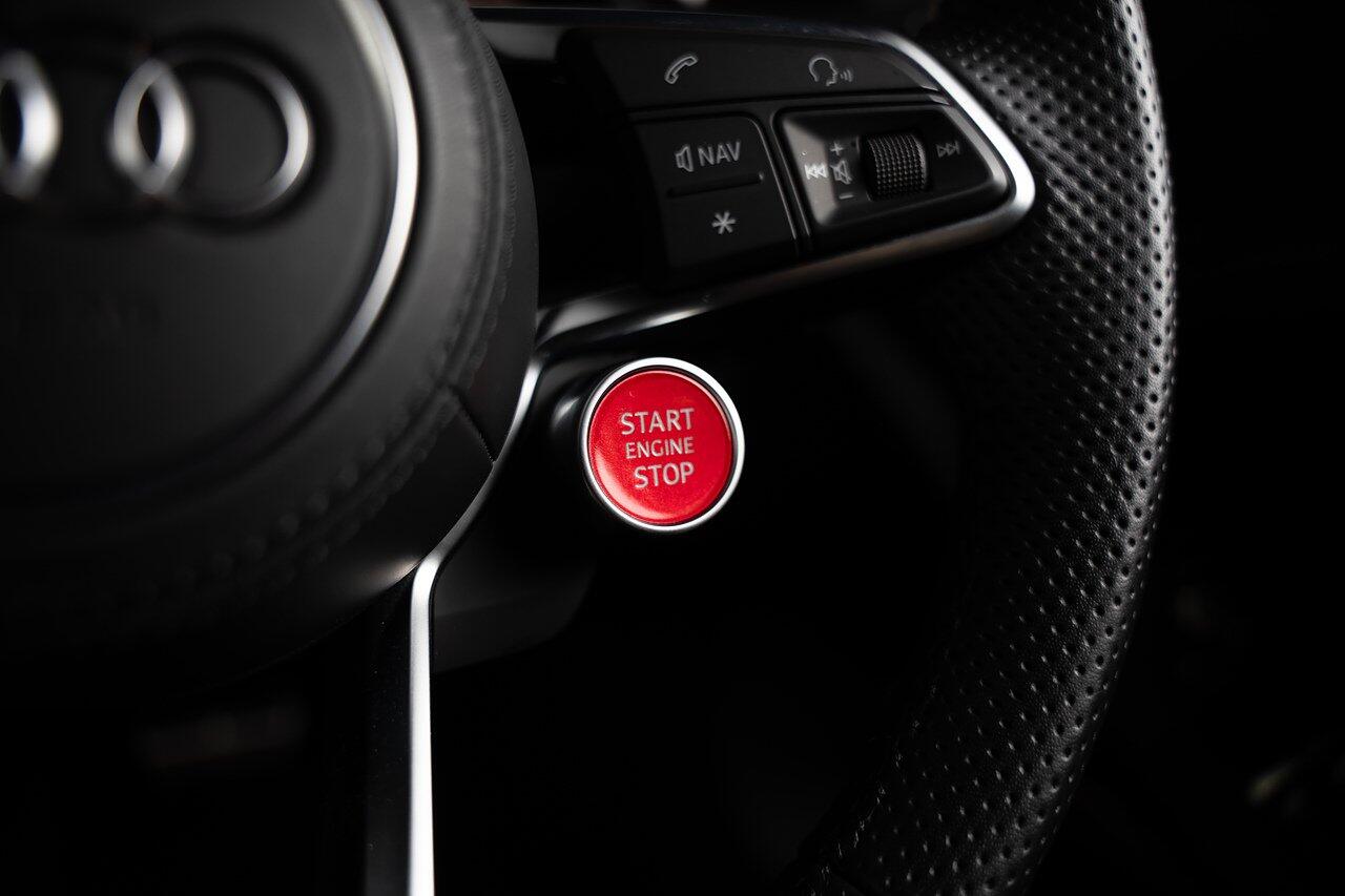 Audi R8 view 46