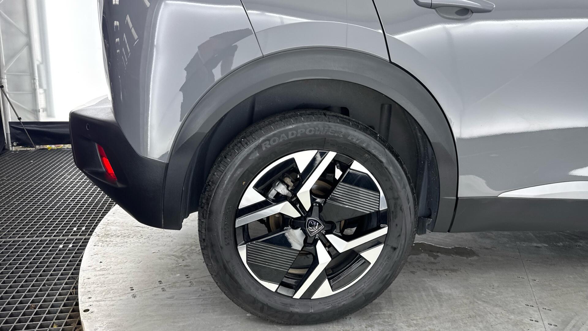 Peugeot 2008 view 19