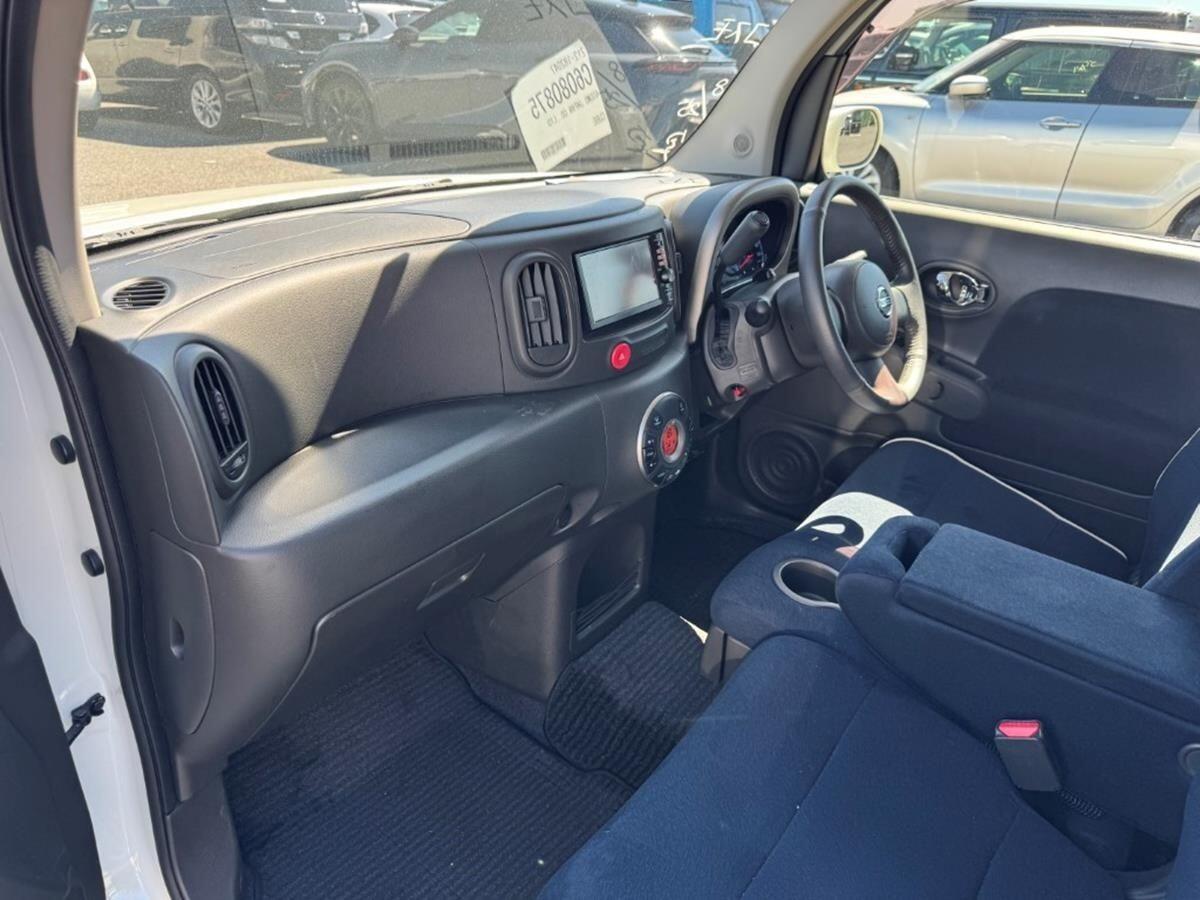 Nissan Cube view 14
