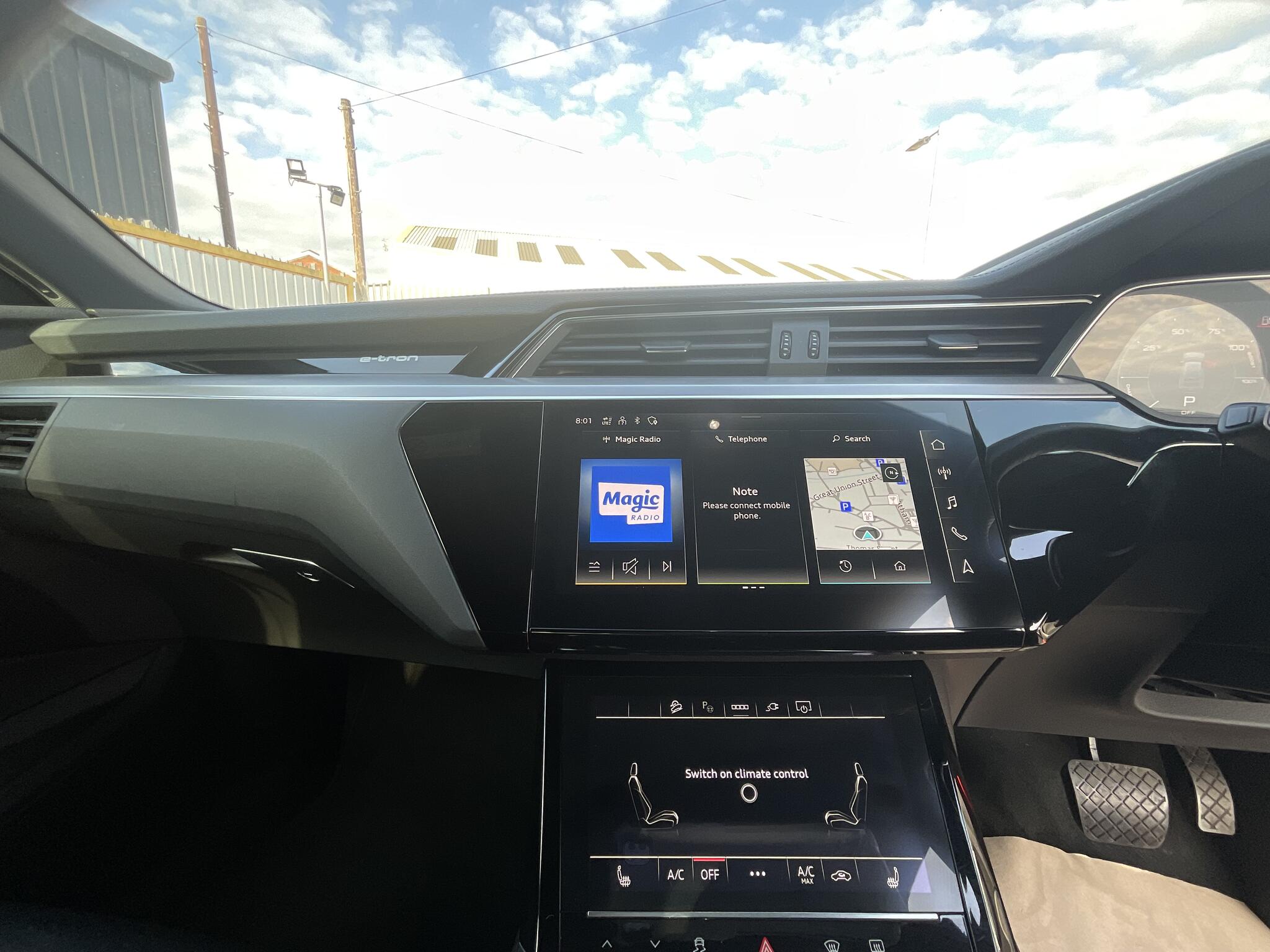 Audi E-Tron view 27