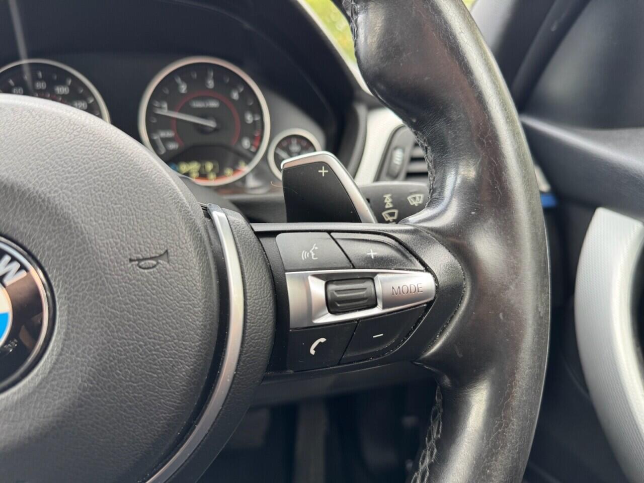BMW 3 Series view 18