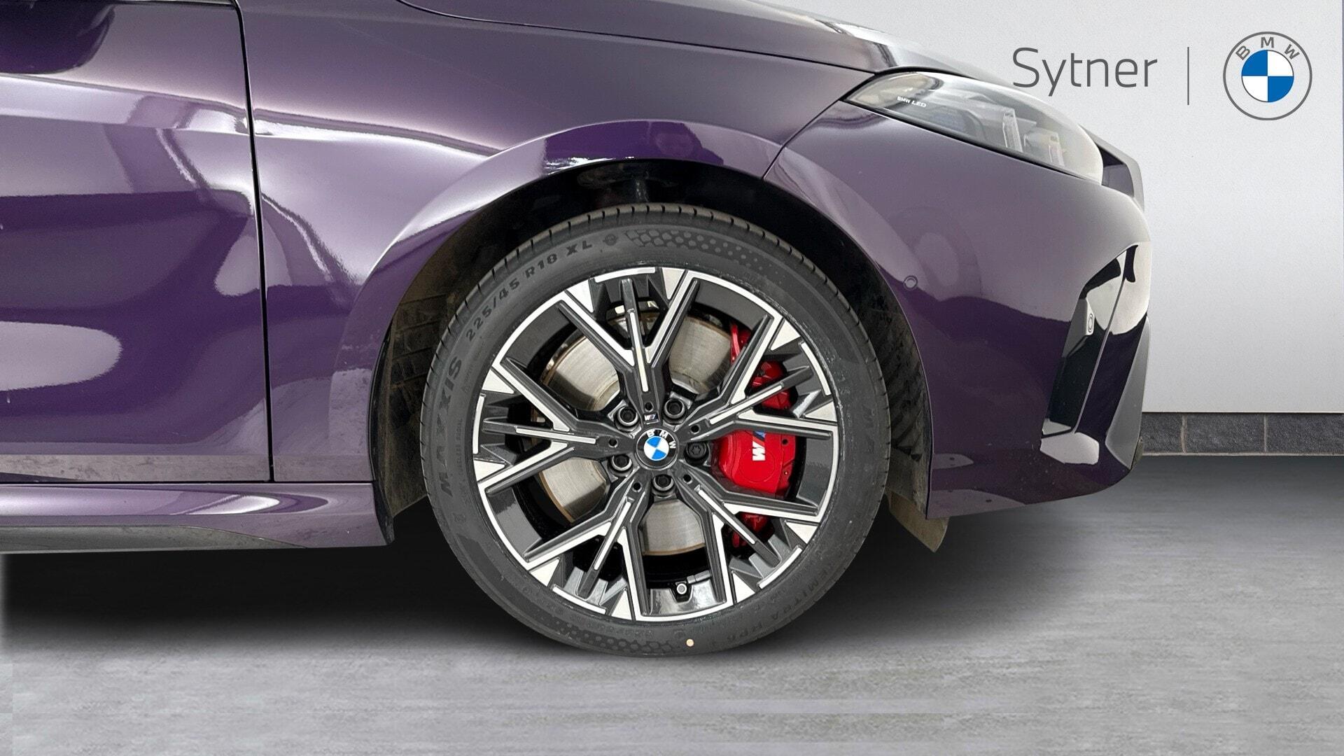 BMW 1 Series view 14