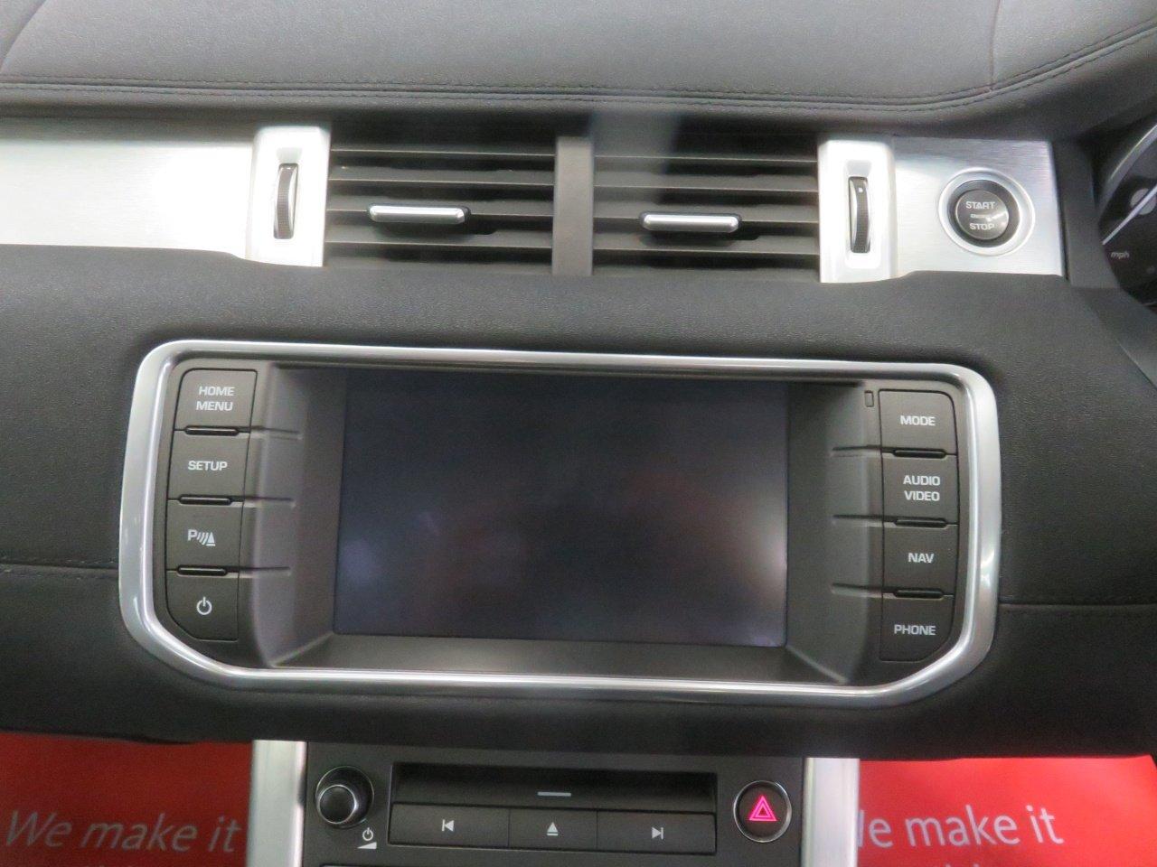 Land Rover Range Rover Evoque view 38