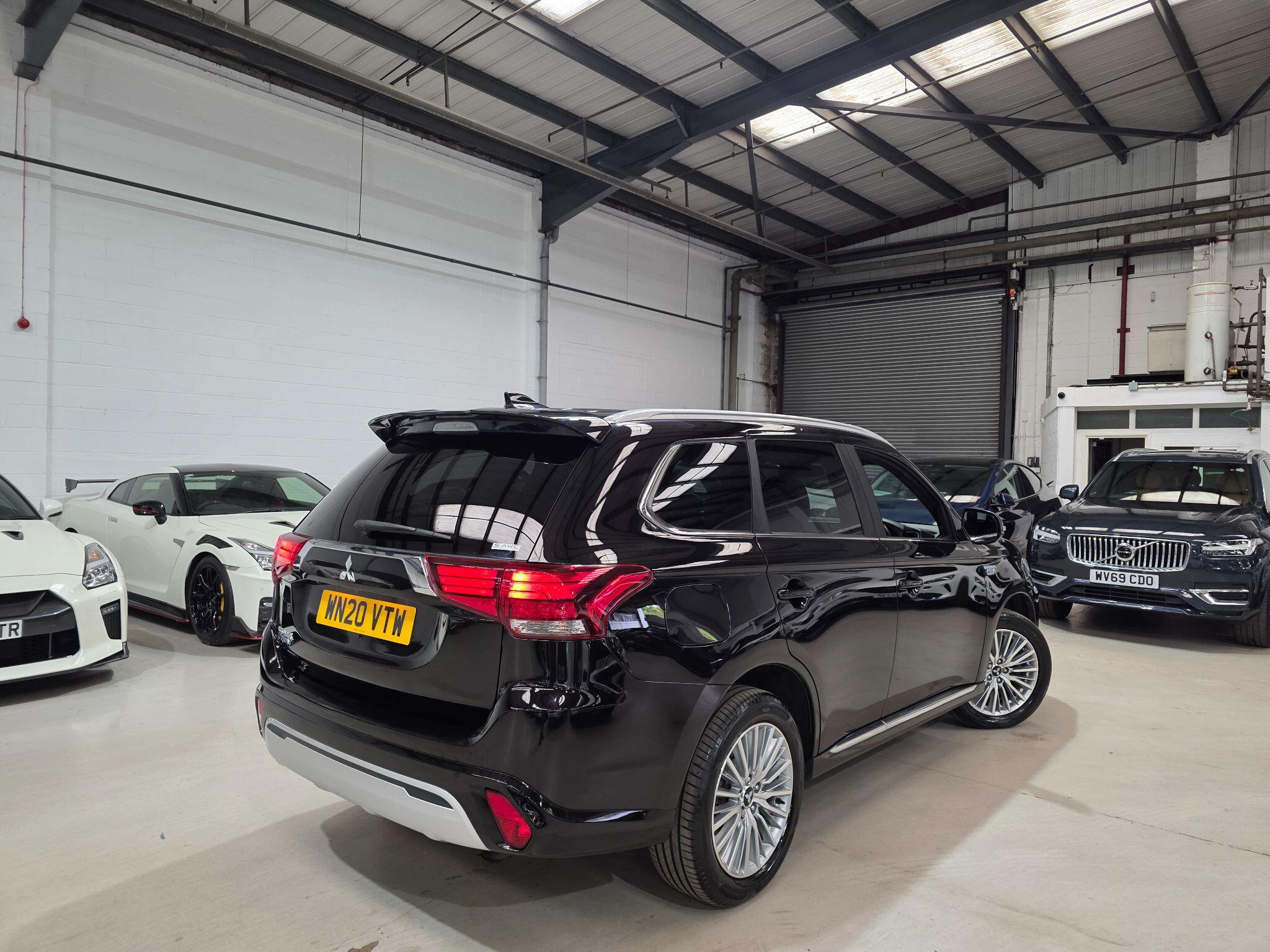 Mitsubishi Outlander view 25