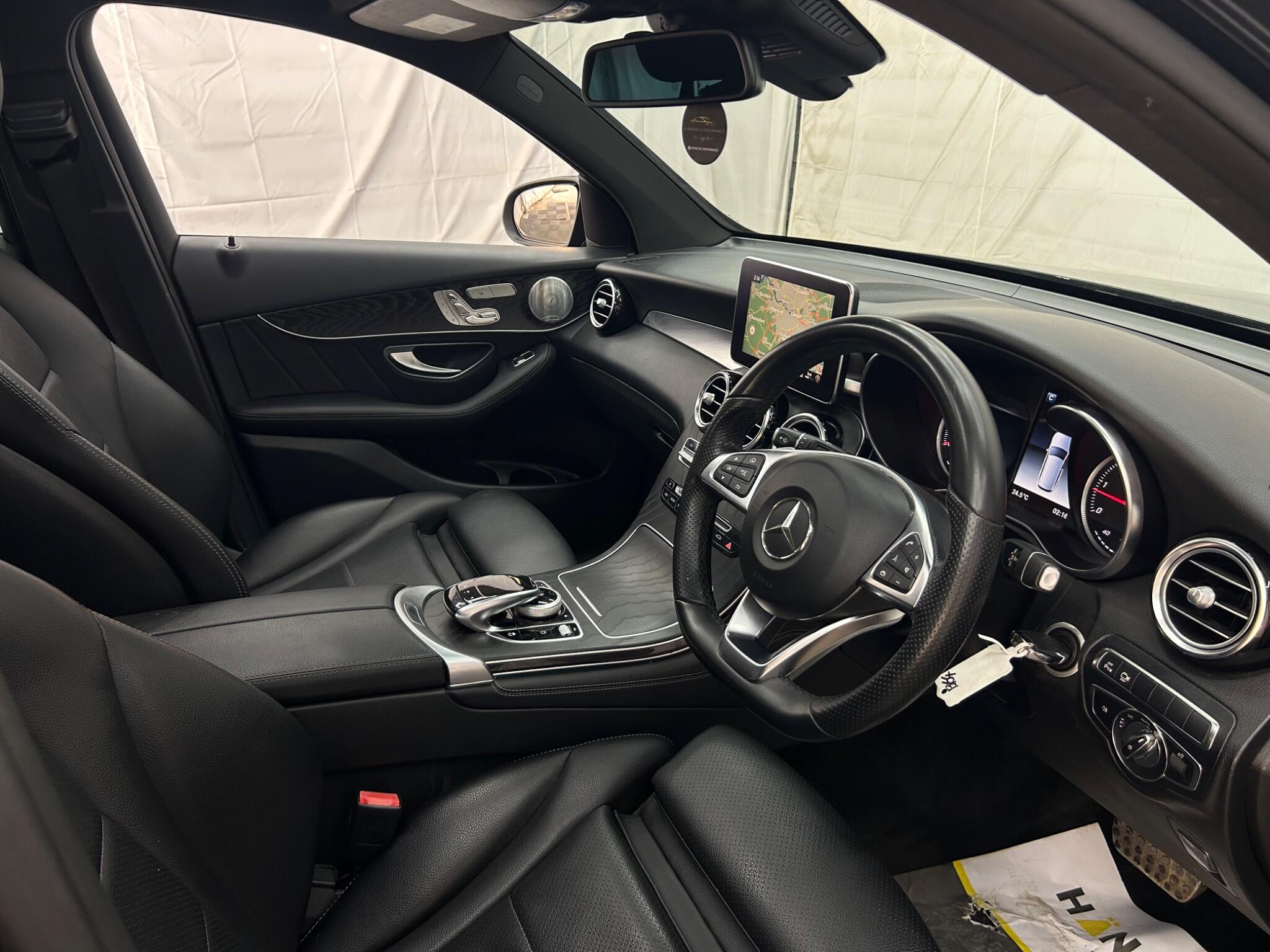 Mercedes-Benz GLC view 12