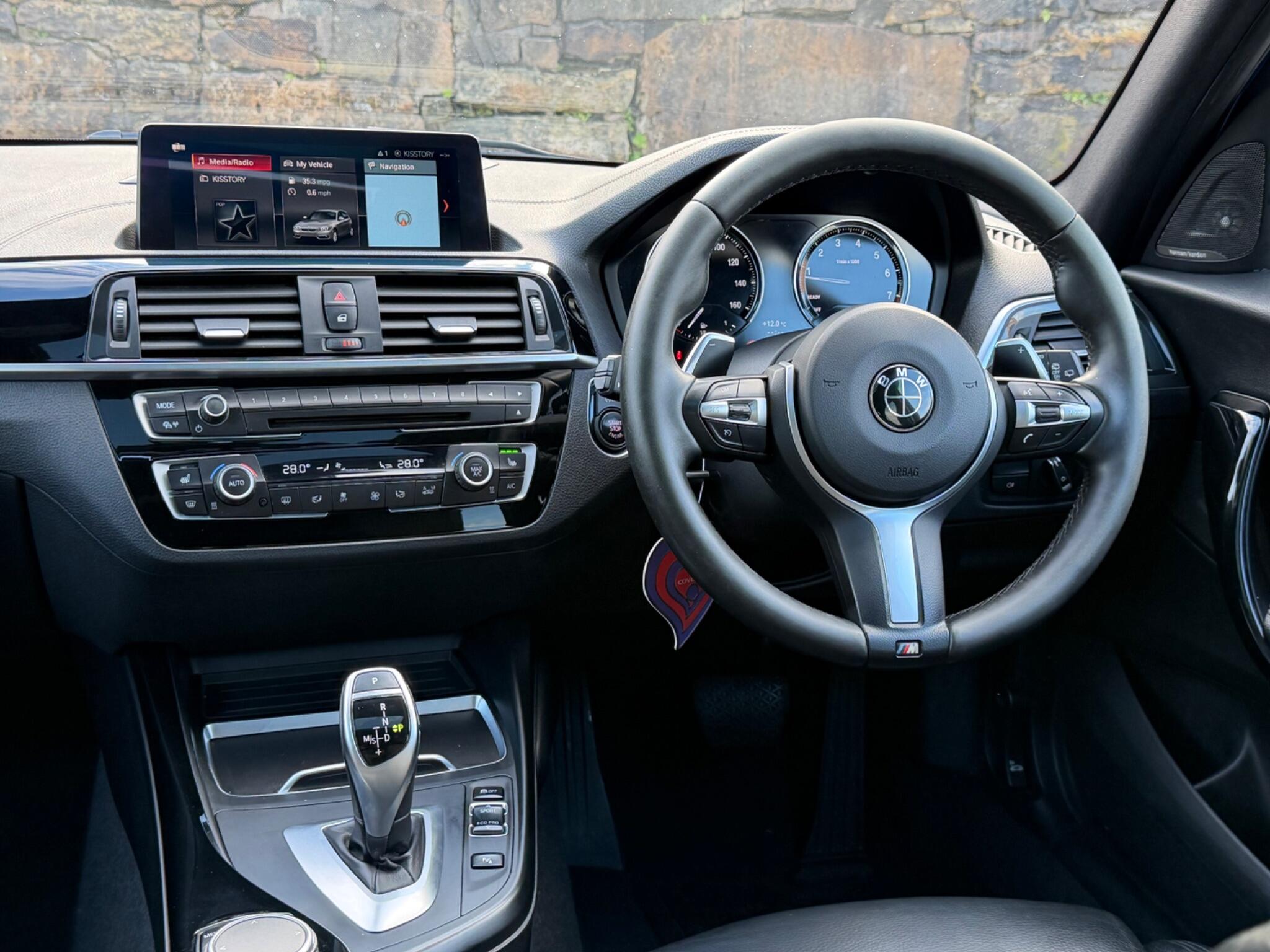 BMW 1 Series view 24