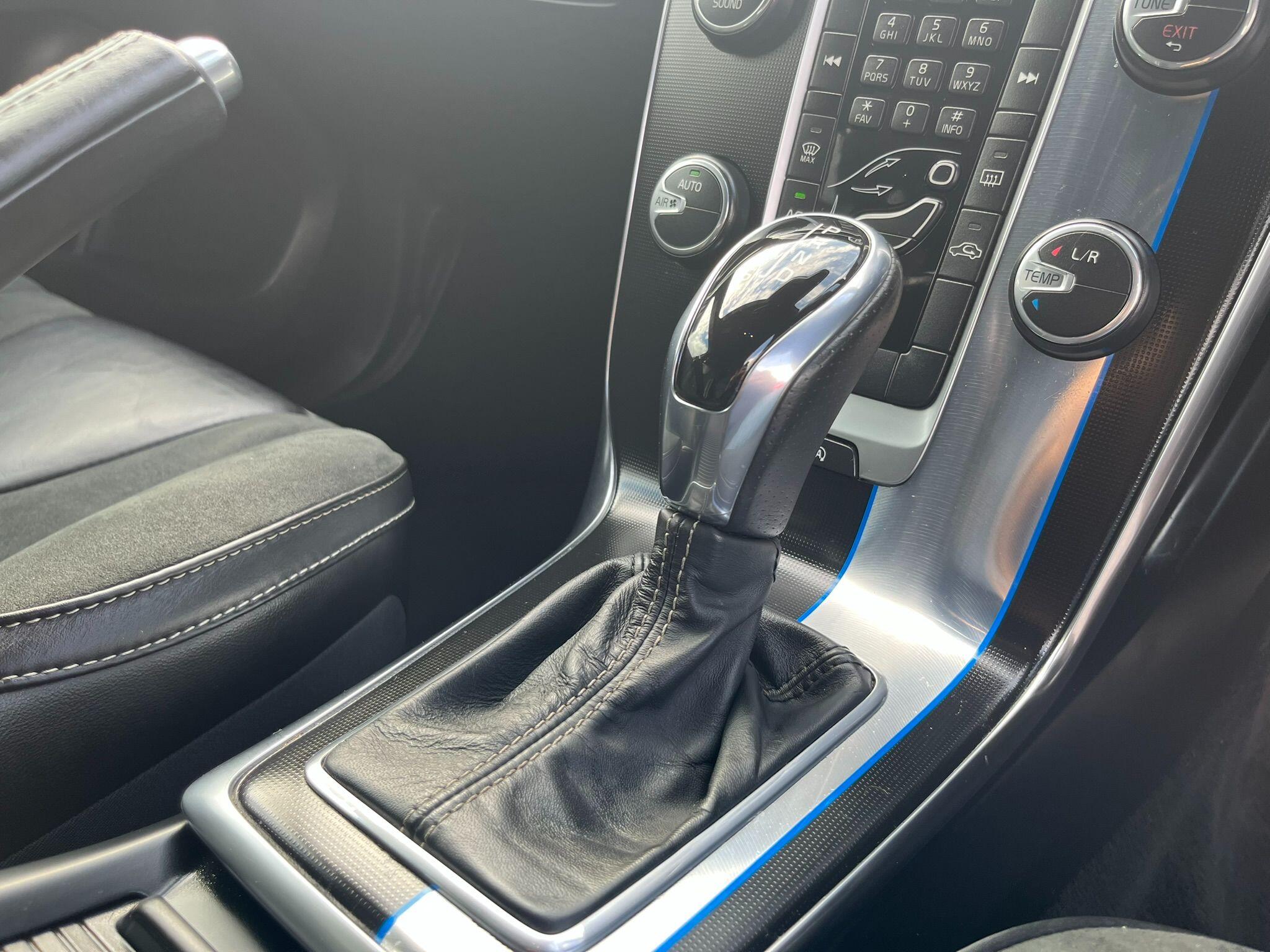 Volvo V40 view 23