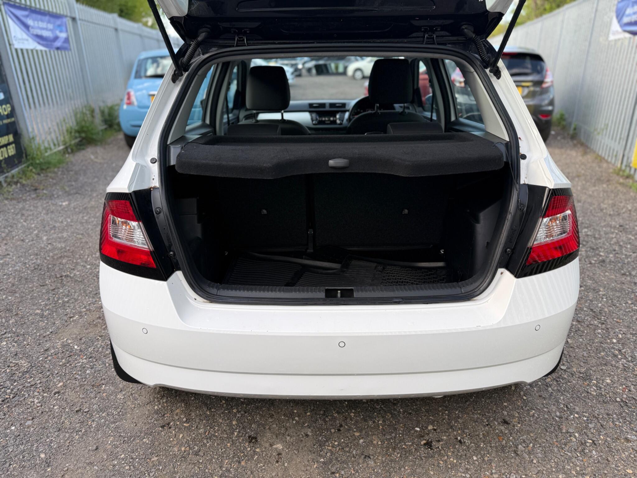 2016 Skoda Fabia image 35