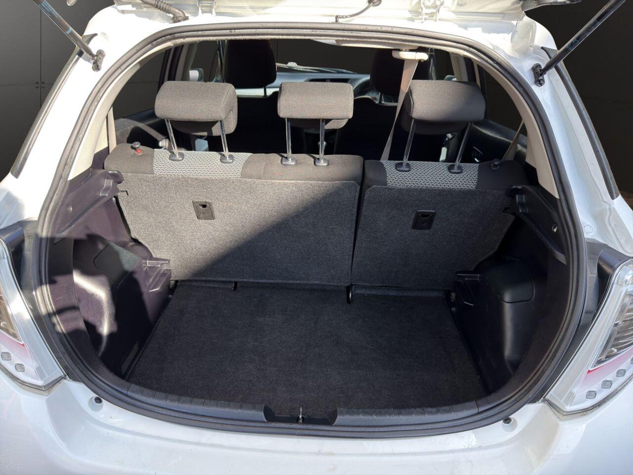 Toyota Yaris view 8