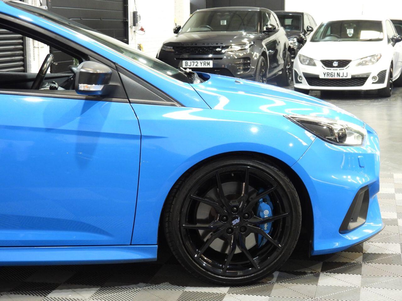 Ford Focus view 2