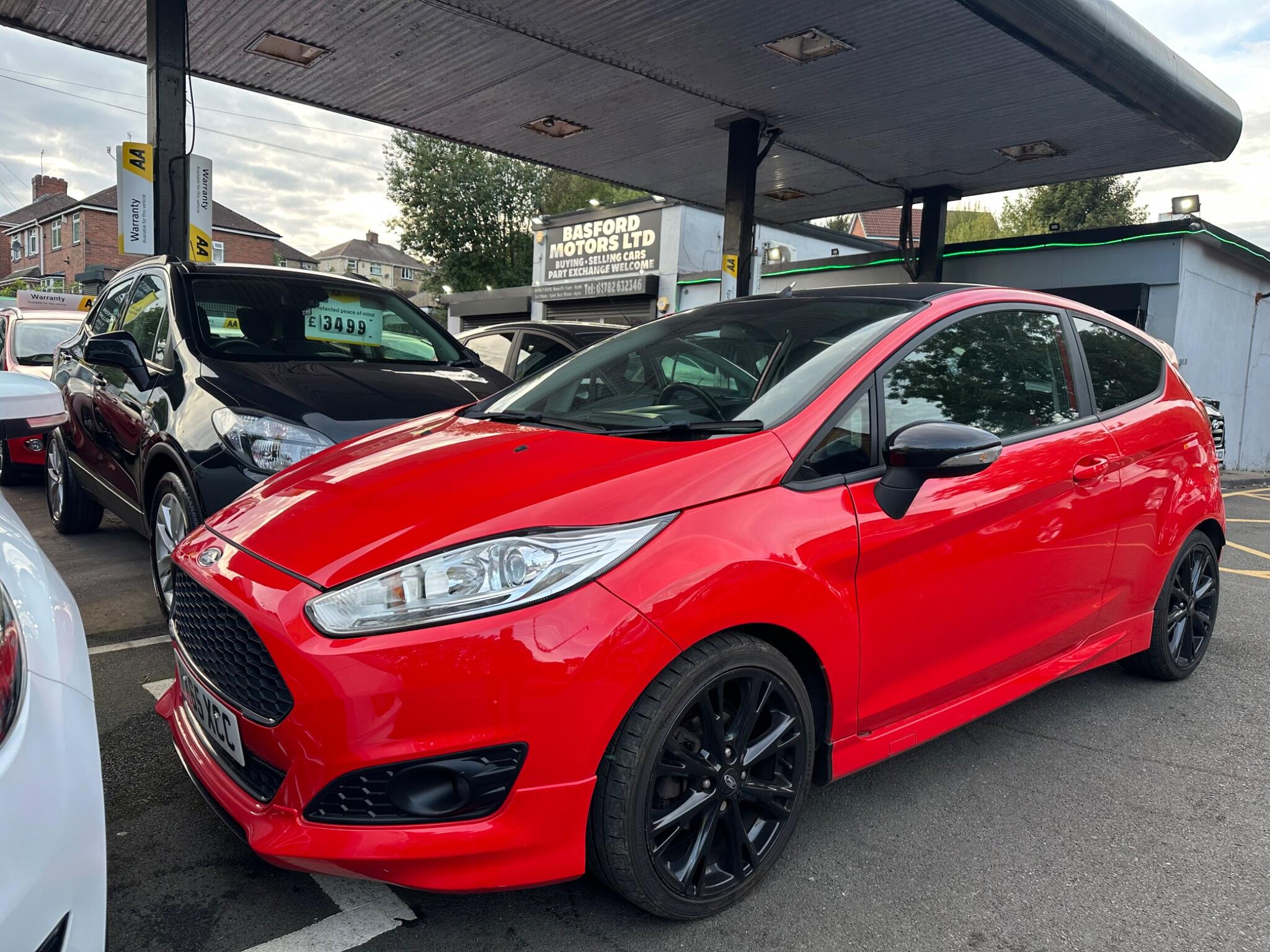 2015 Ford Fiesta in Red for sale