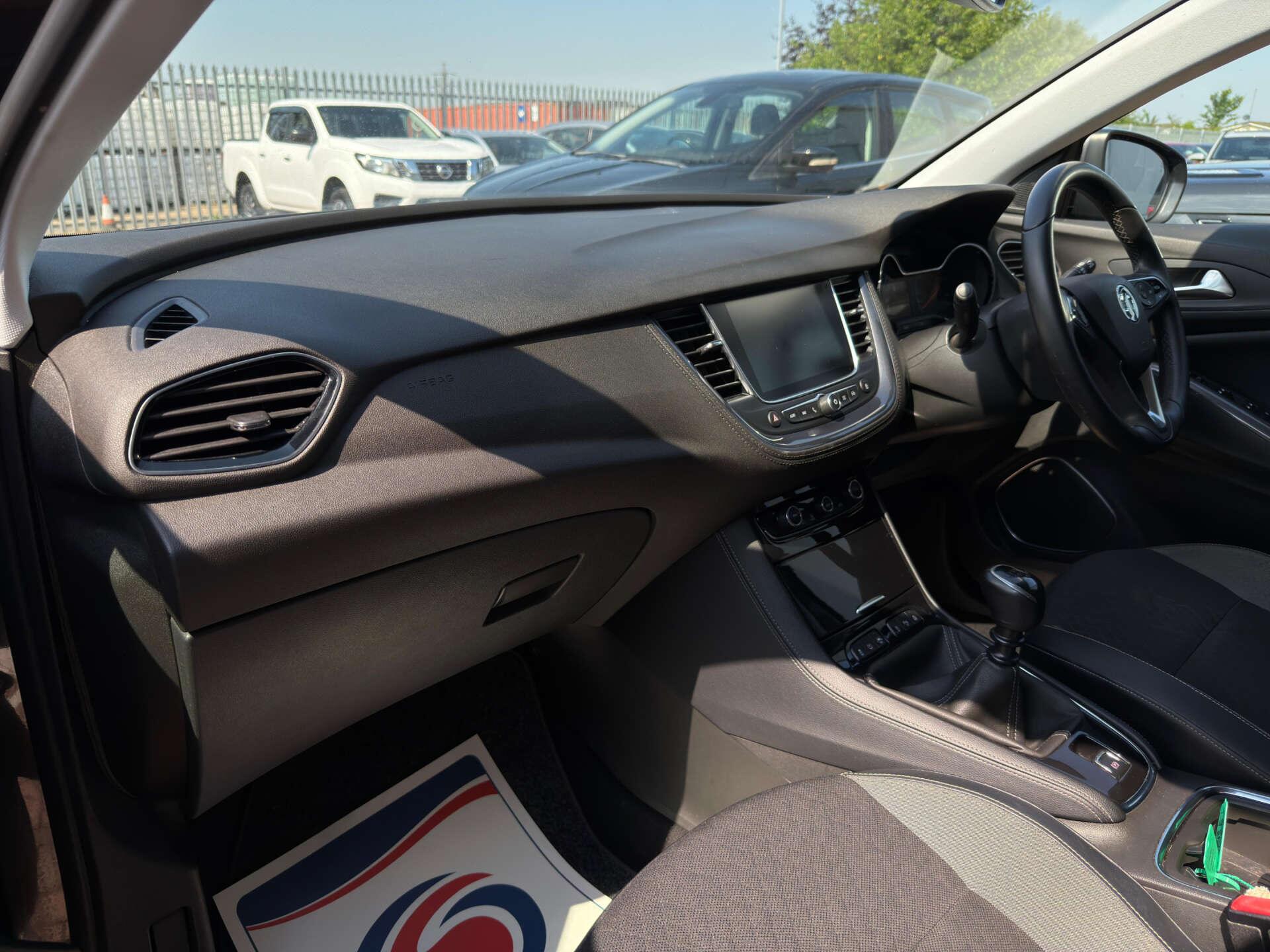 Vauxhall Grandland X view 39