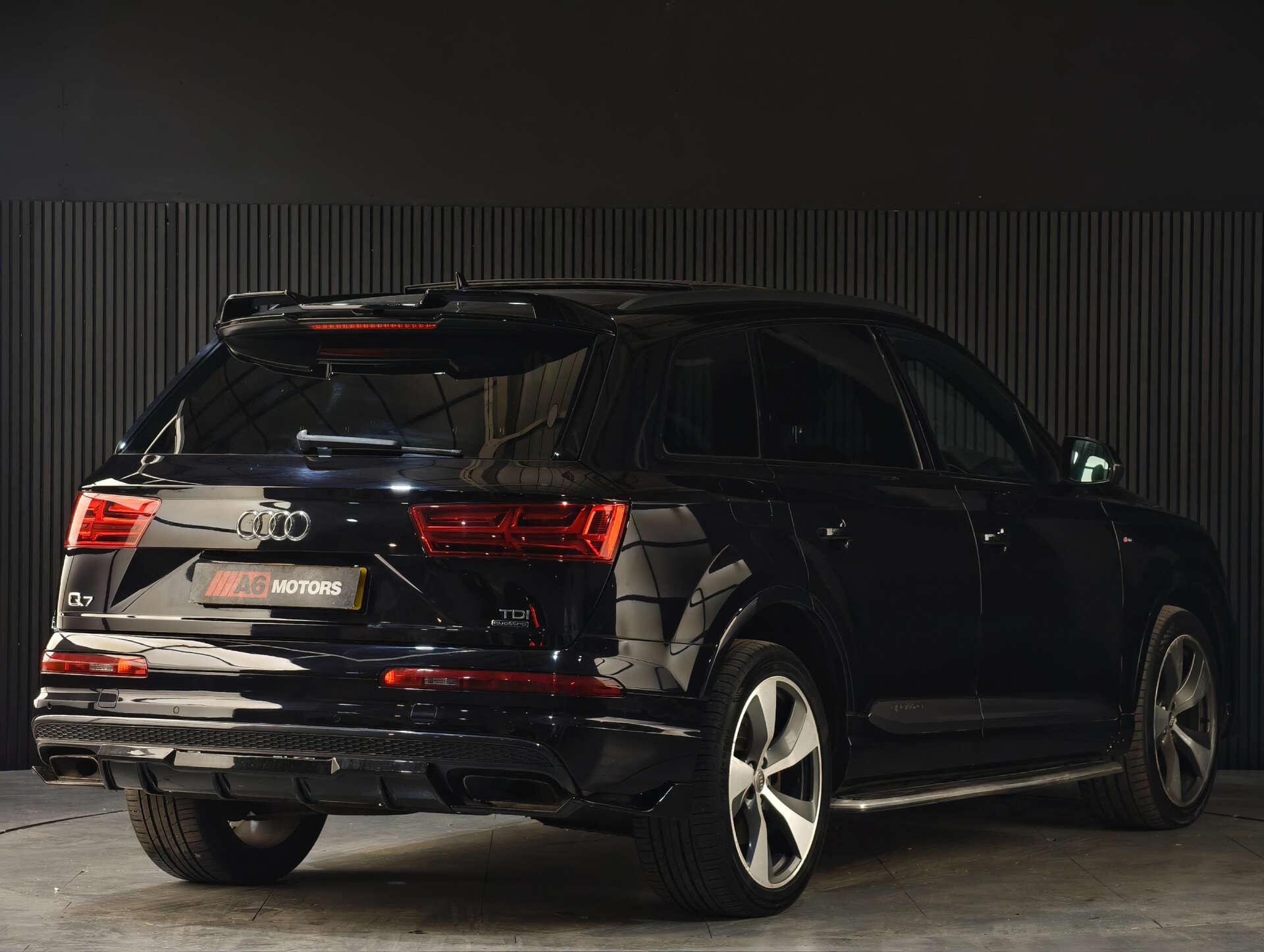 Audi Q7 view 20