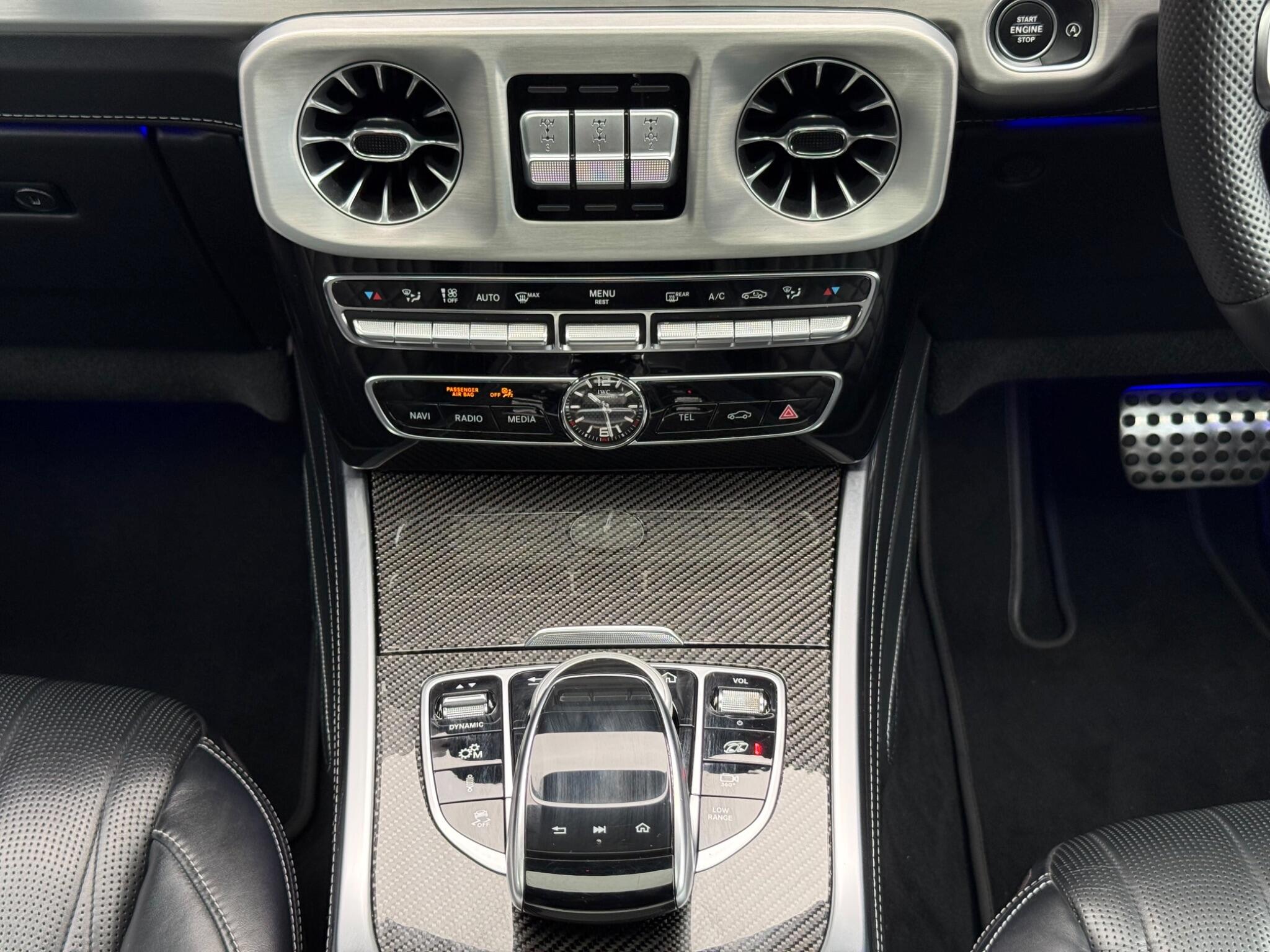 Mercedes-Benz G-Class view 30