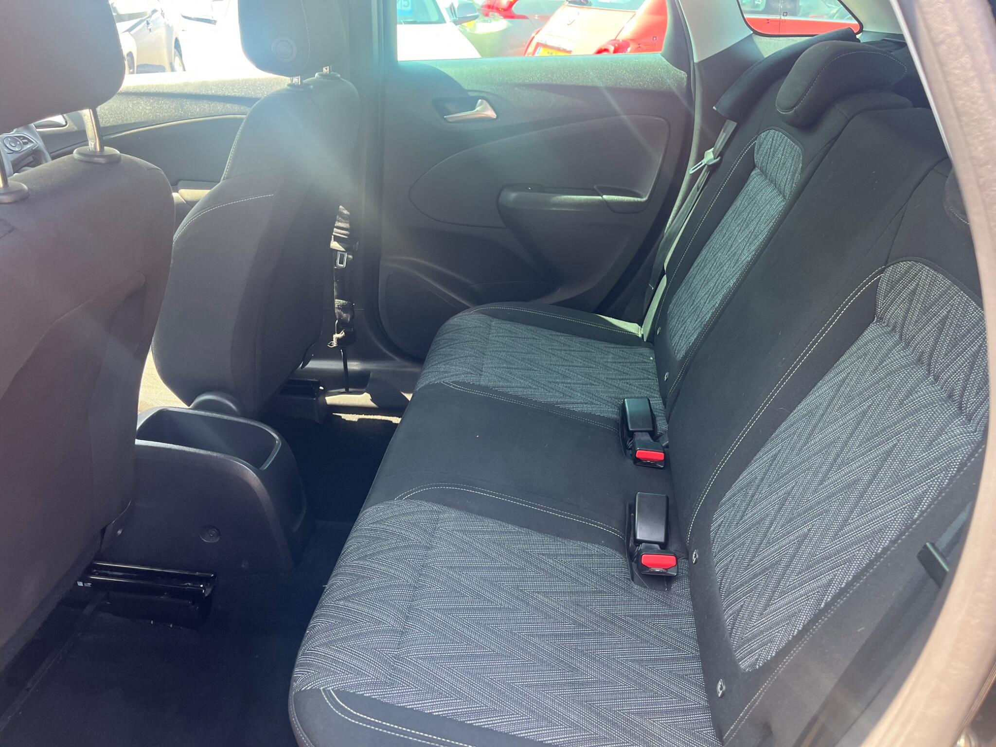 Vauxhall Crossland X view 13