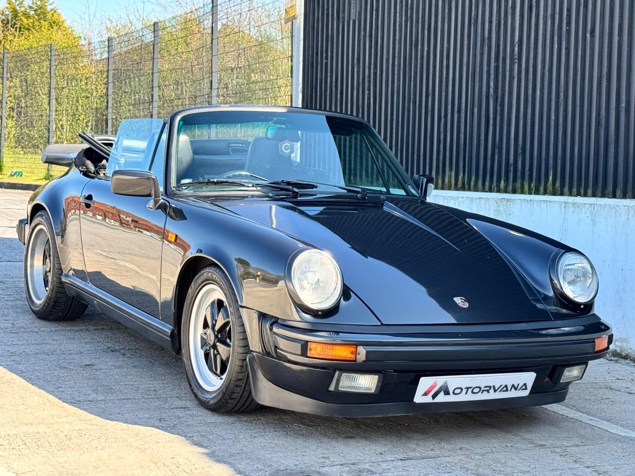 Porsche 911 view 14
