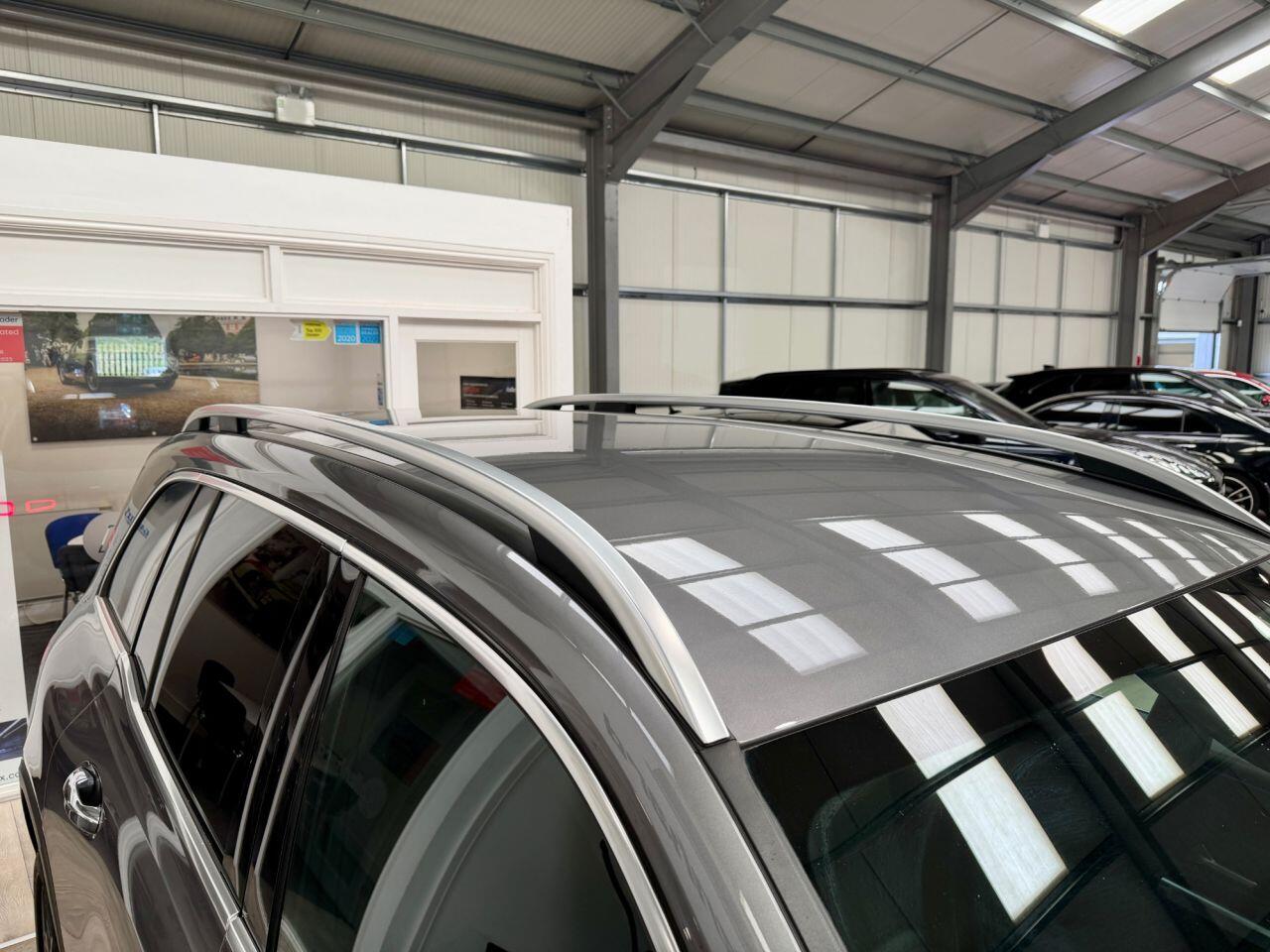 Mercedes-Benz GLB view 27
