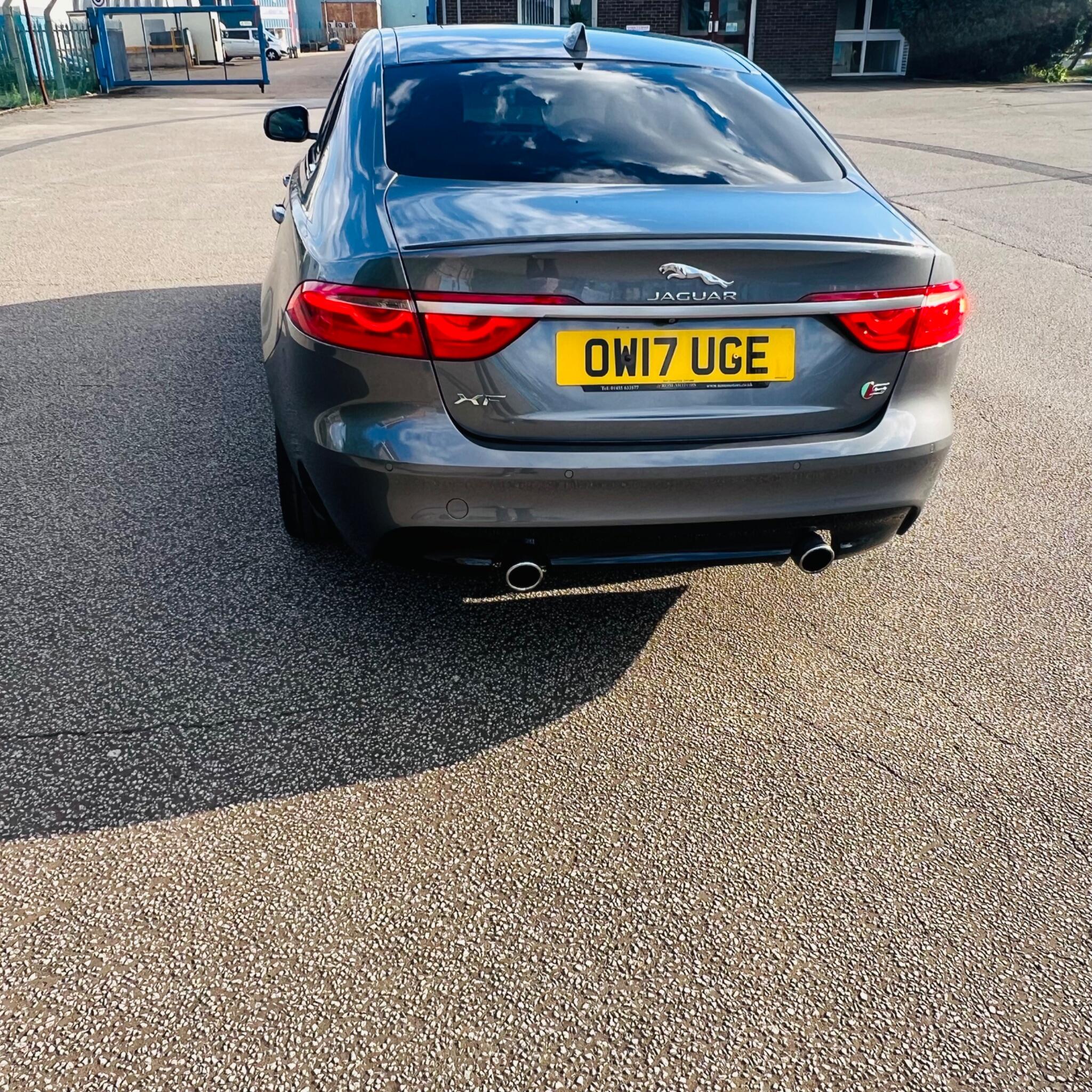 Jaguar XF view 43