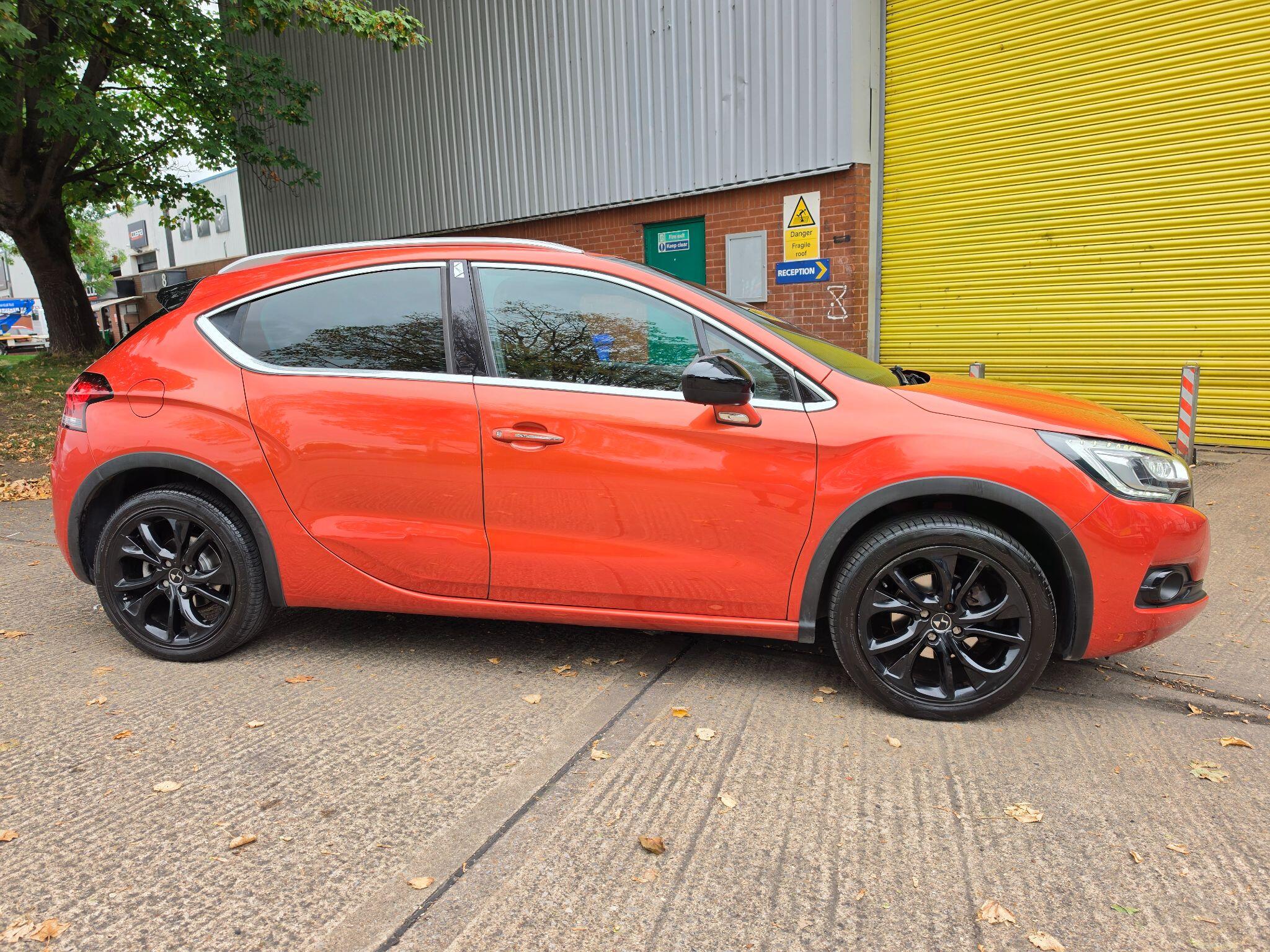 DS Automobiles DS 4 Crossback view 6