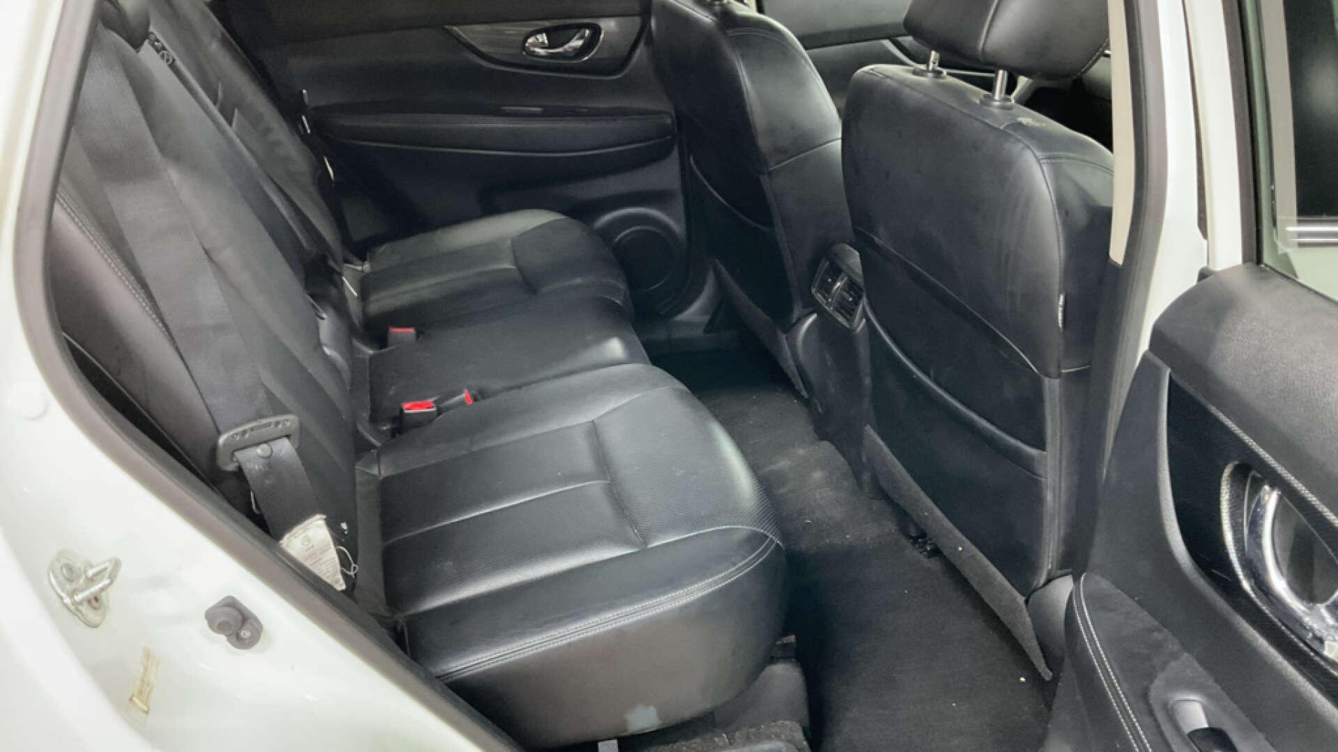 Nissan X-Trail view 13