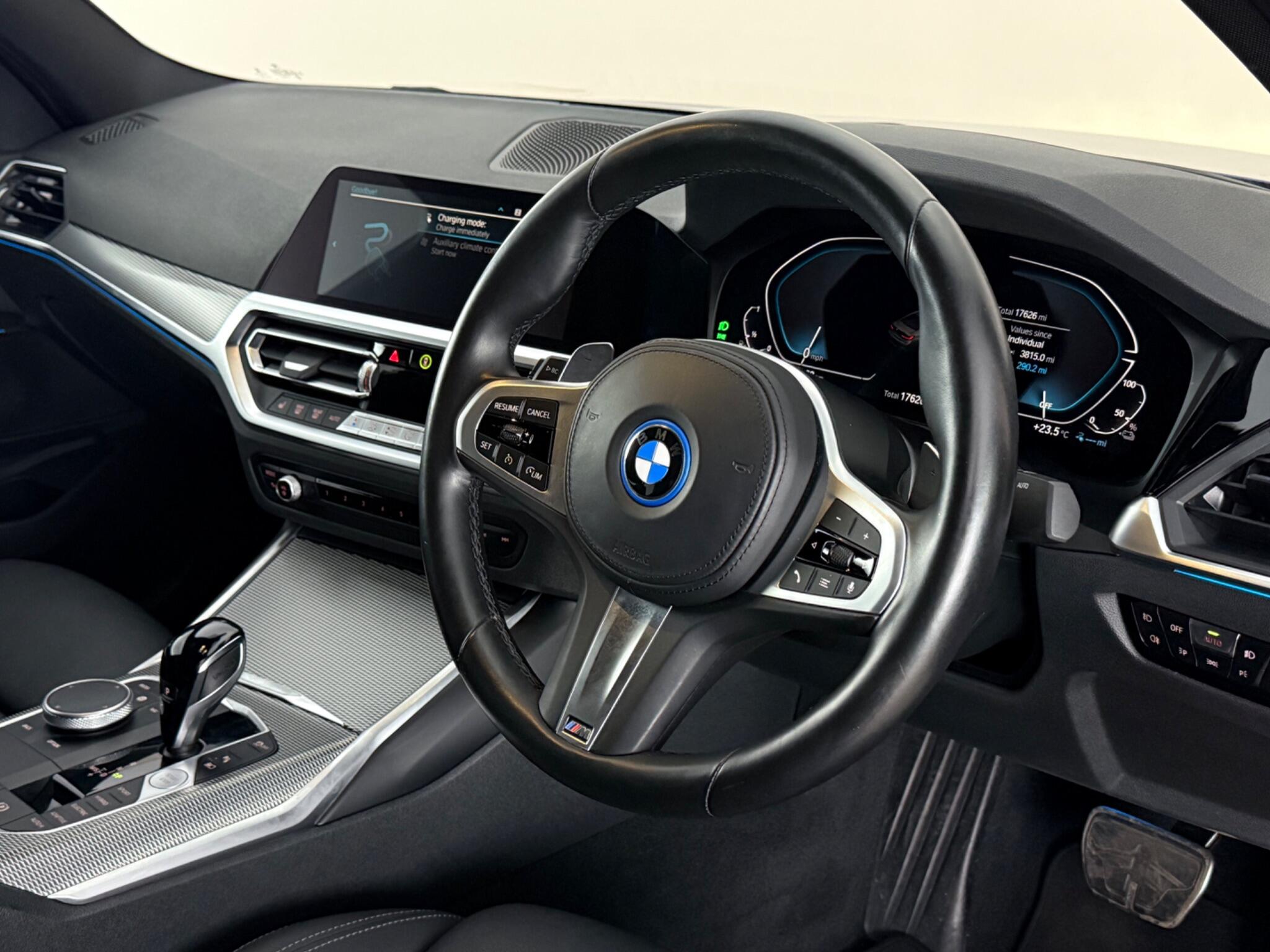 BMW 3 Series view 3