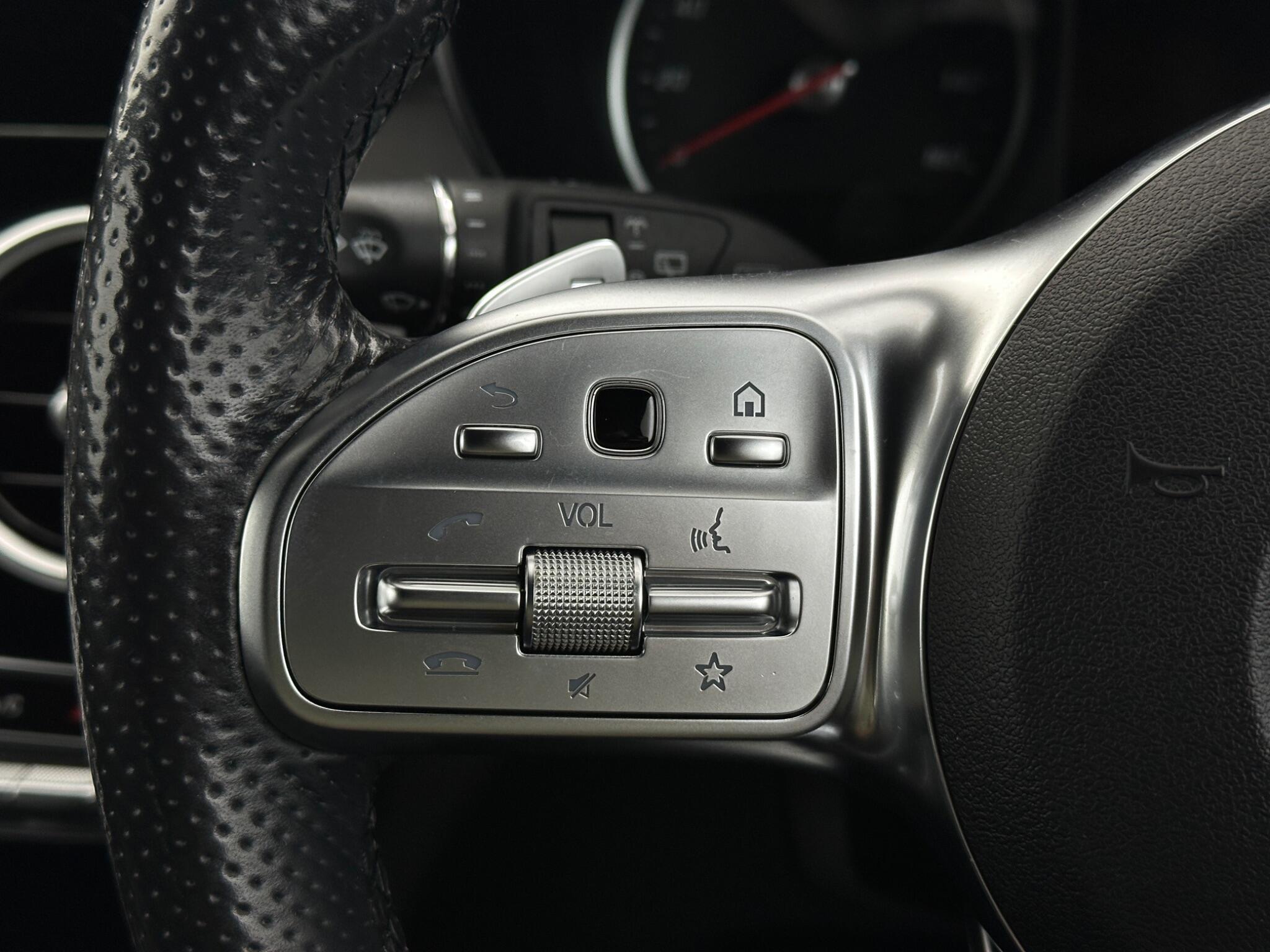 Mercedes-Benz C-Class view 15