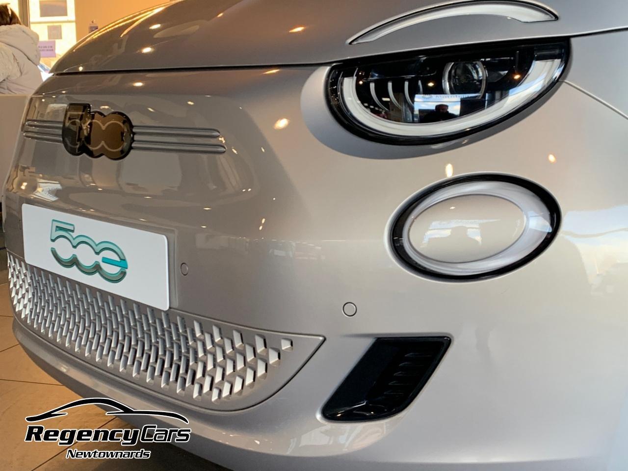 Fiat 500e view 18