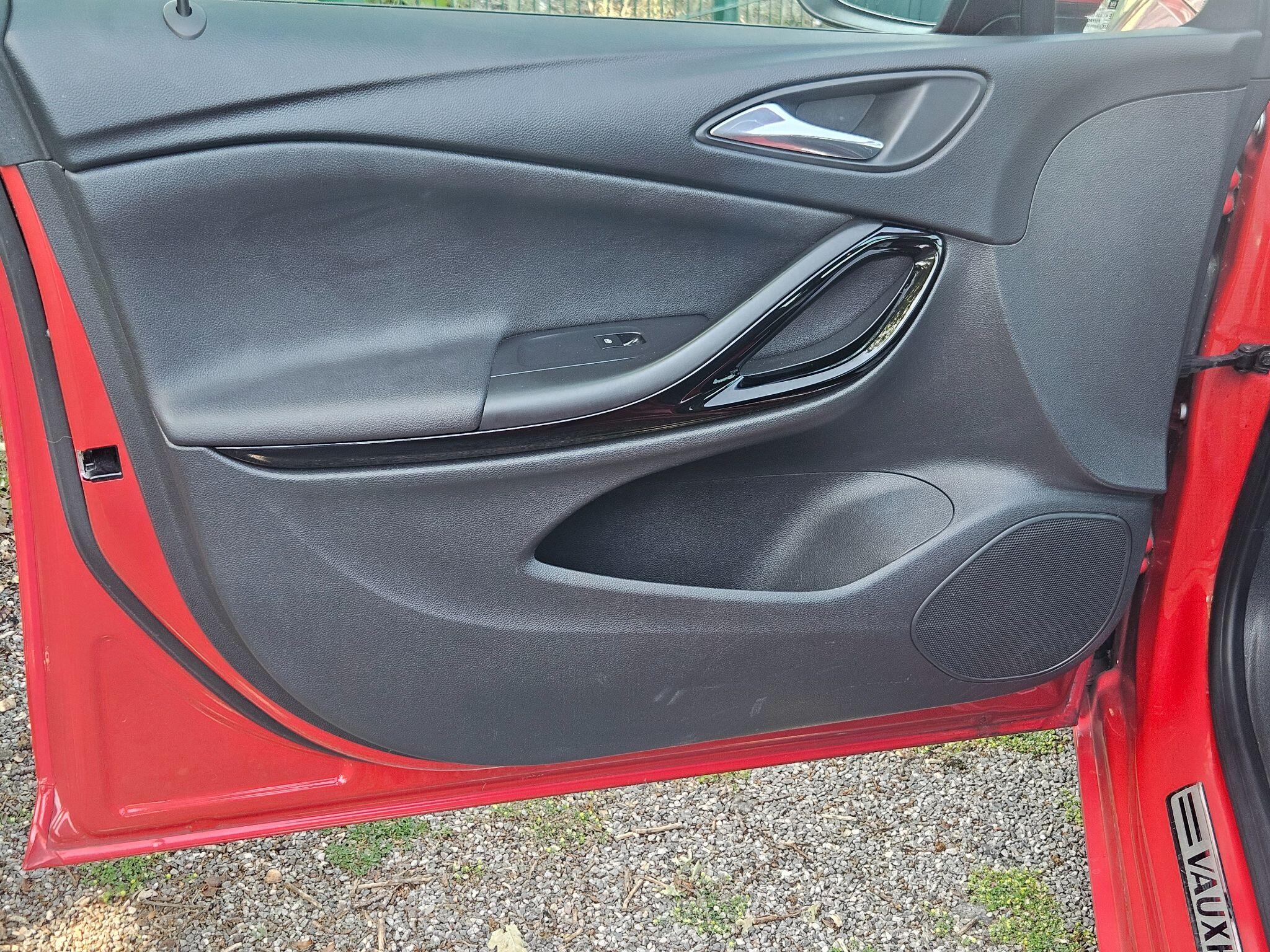 2016 Vauxhall Astra image 51