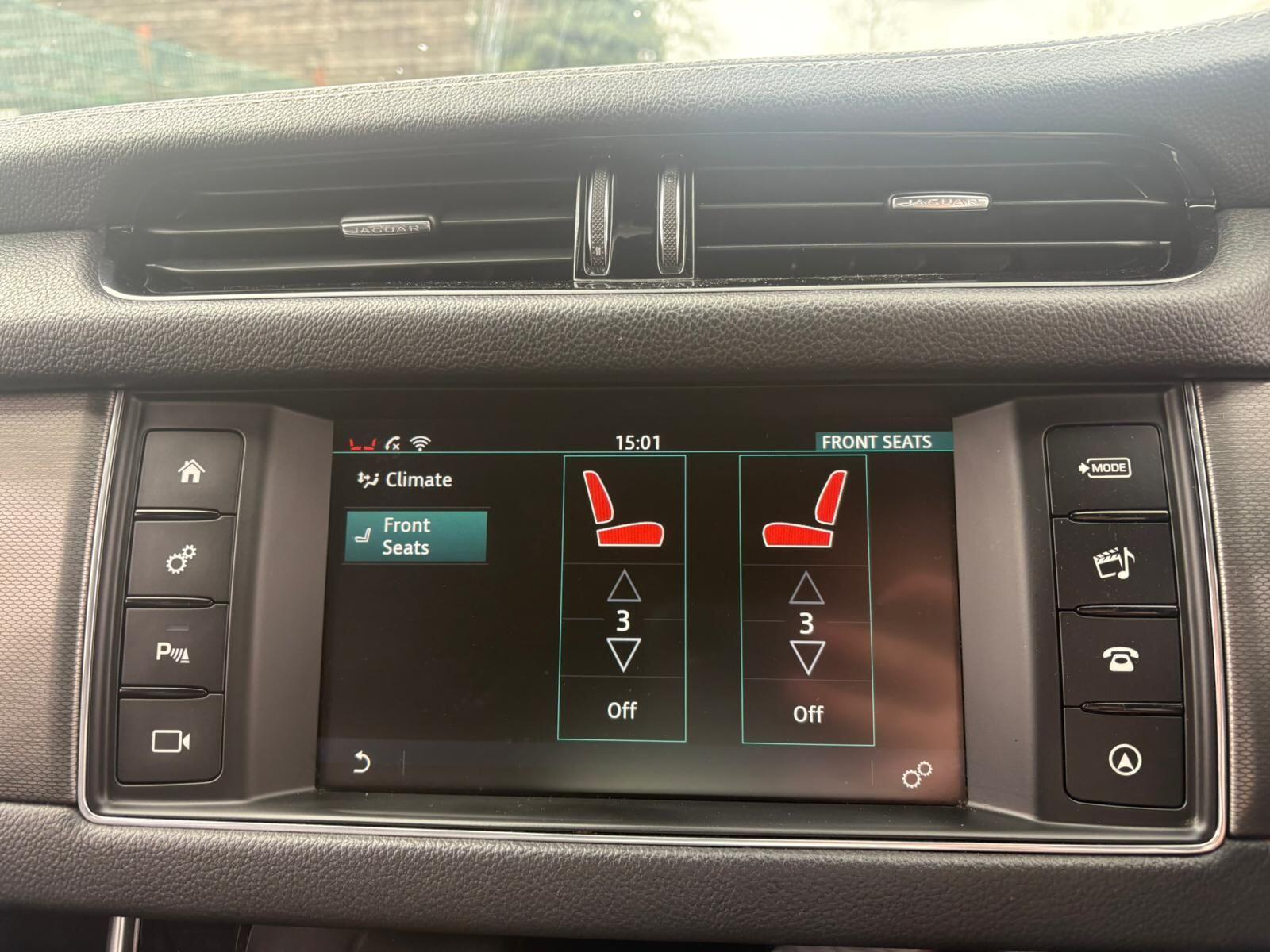 Jaguar XF view 25